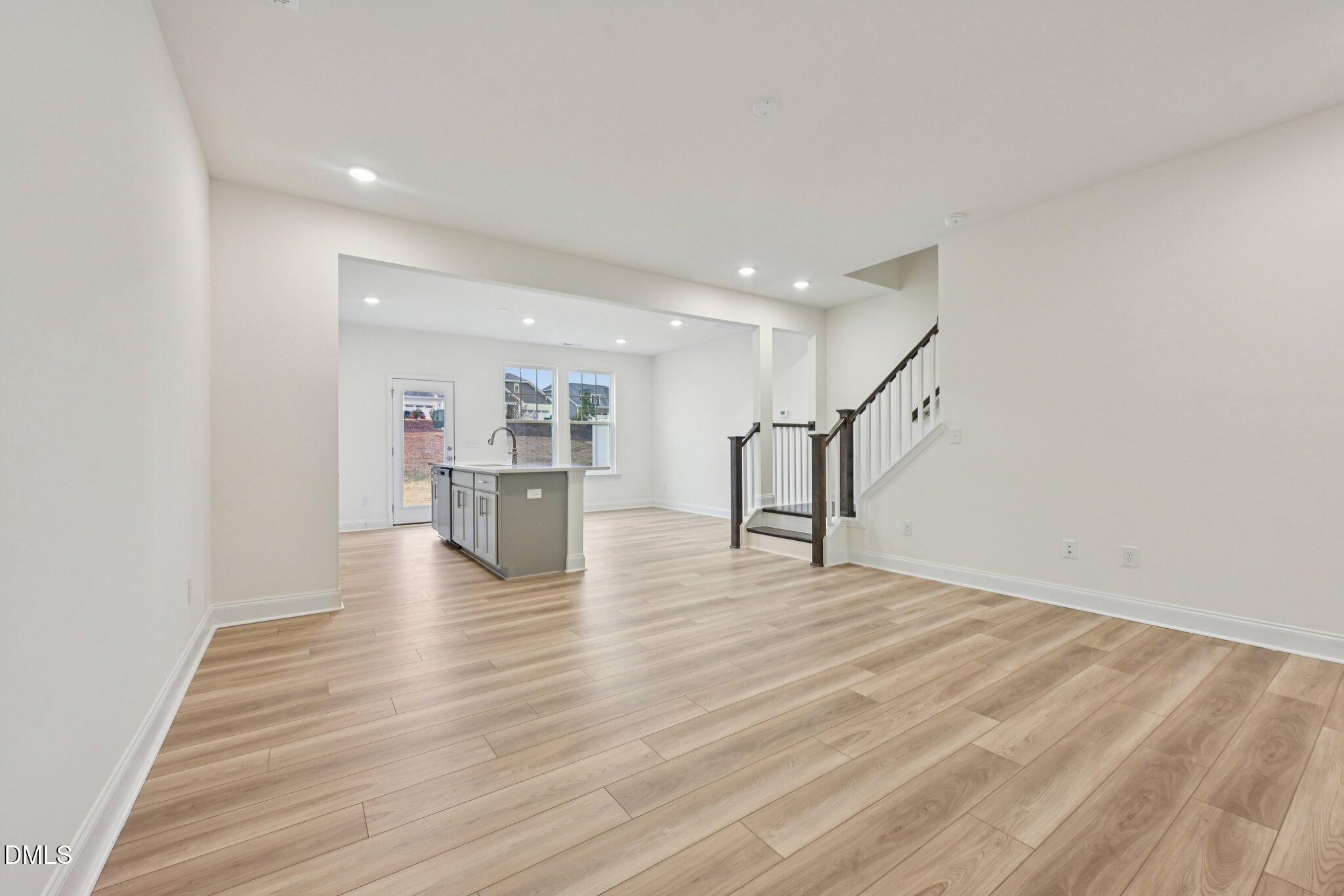 629 Sefton Park Drive Property Photo 2