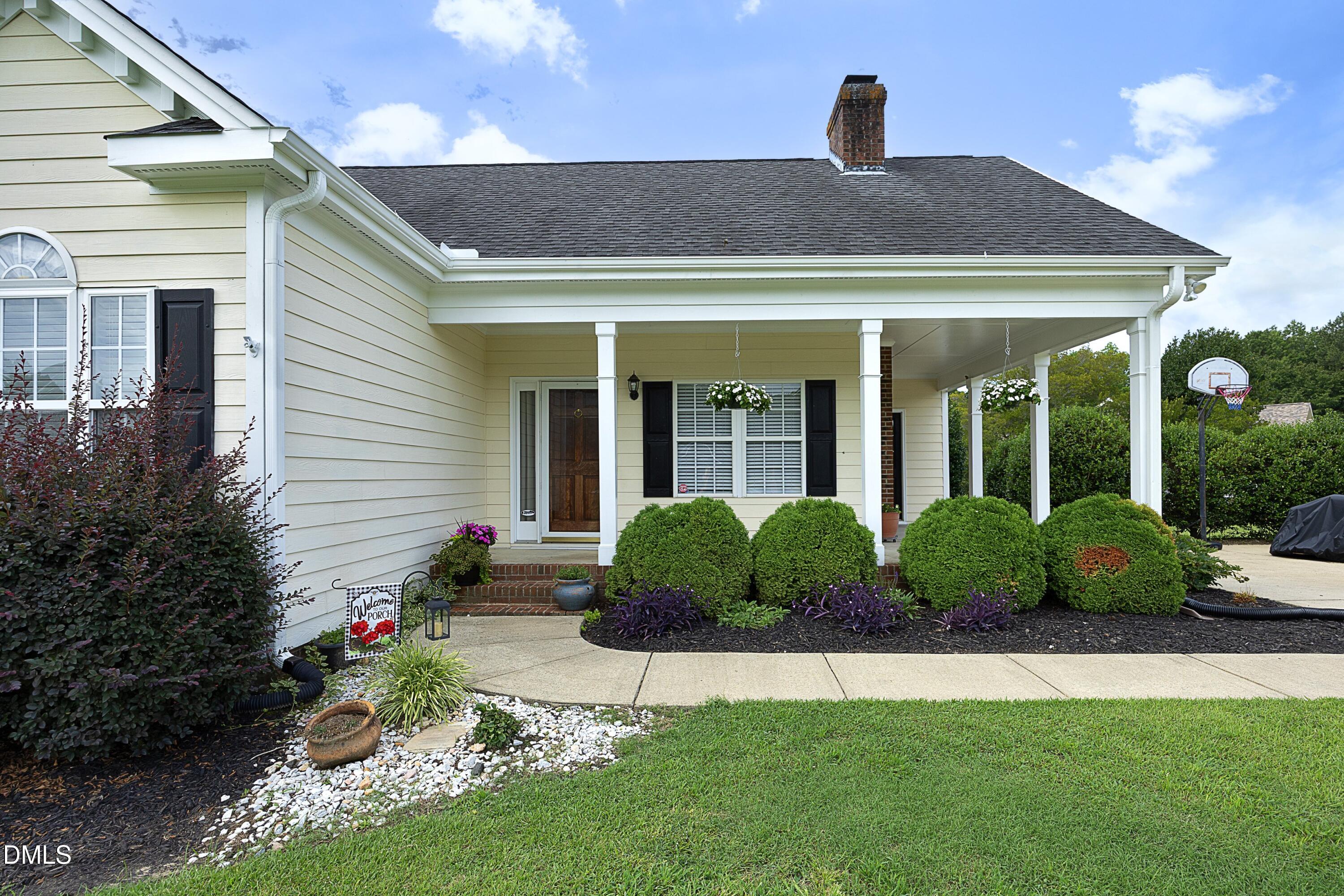 211 Sherman Lakes Drive Property Photo 3