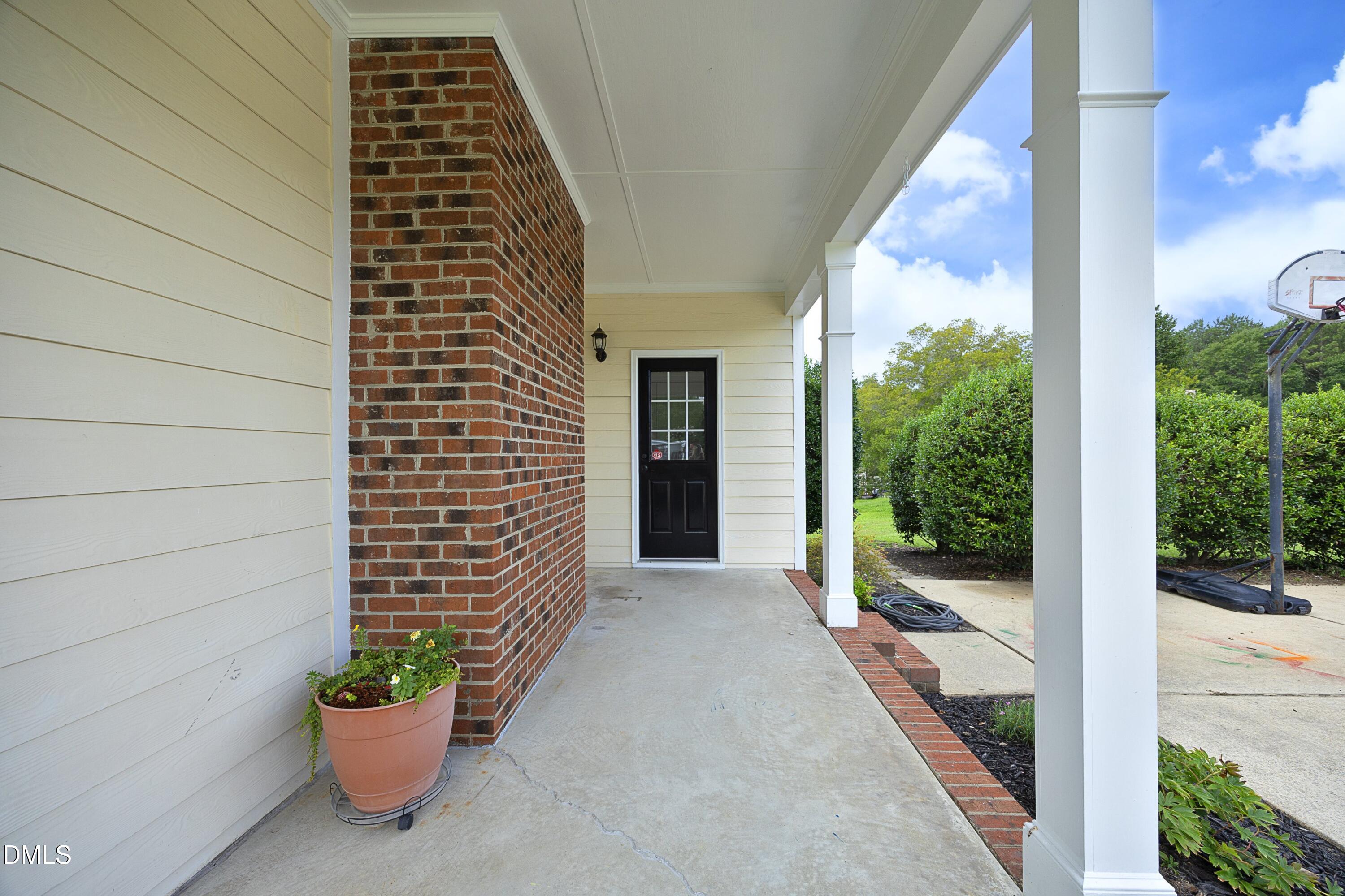 211 Sherman Lakes Drive Property Photo 5