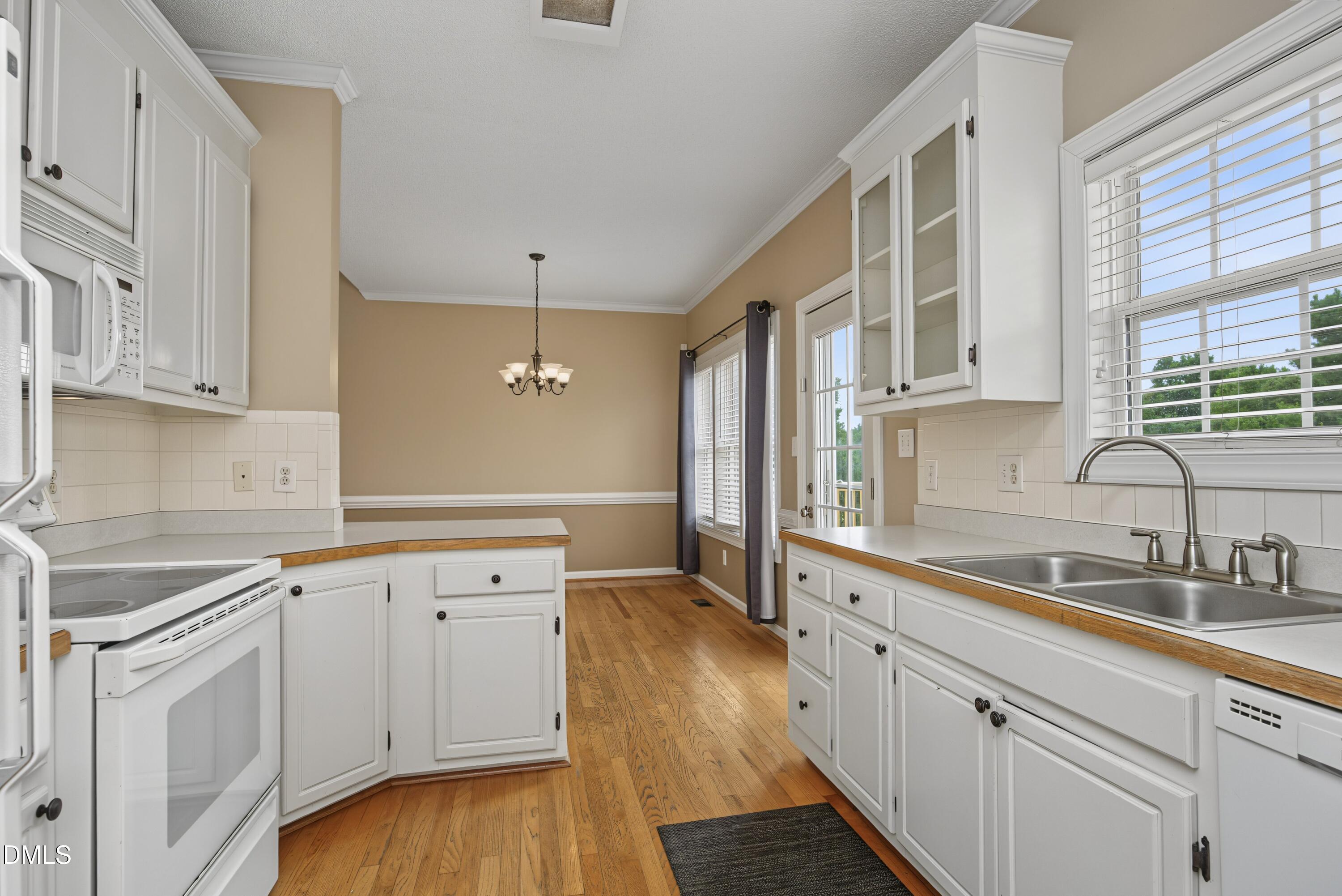211 Sherman Lakes Drive Property Photo 12