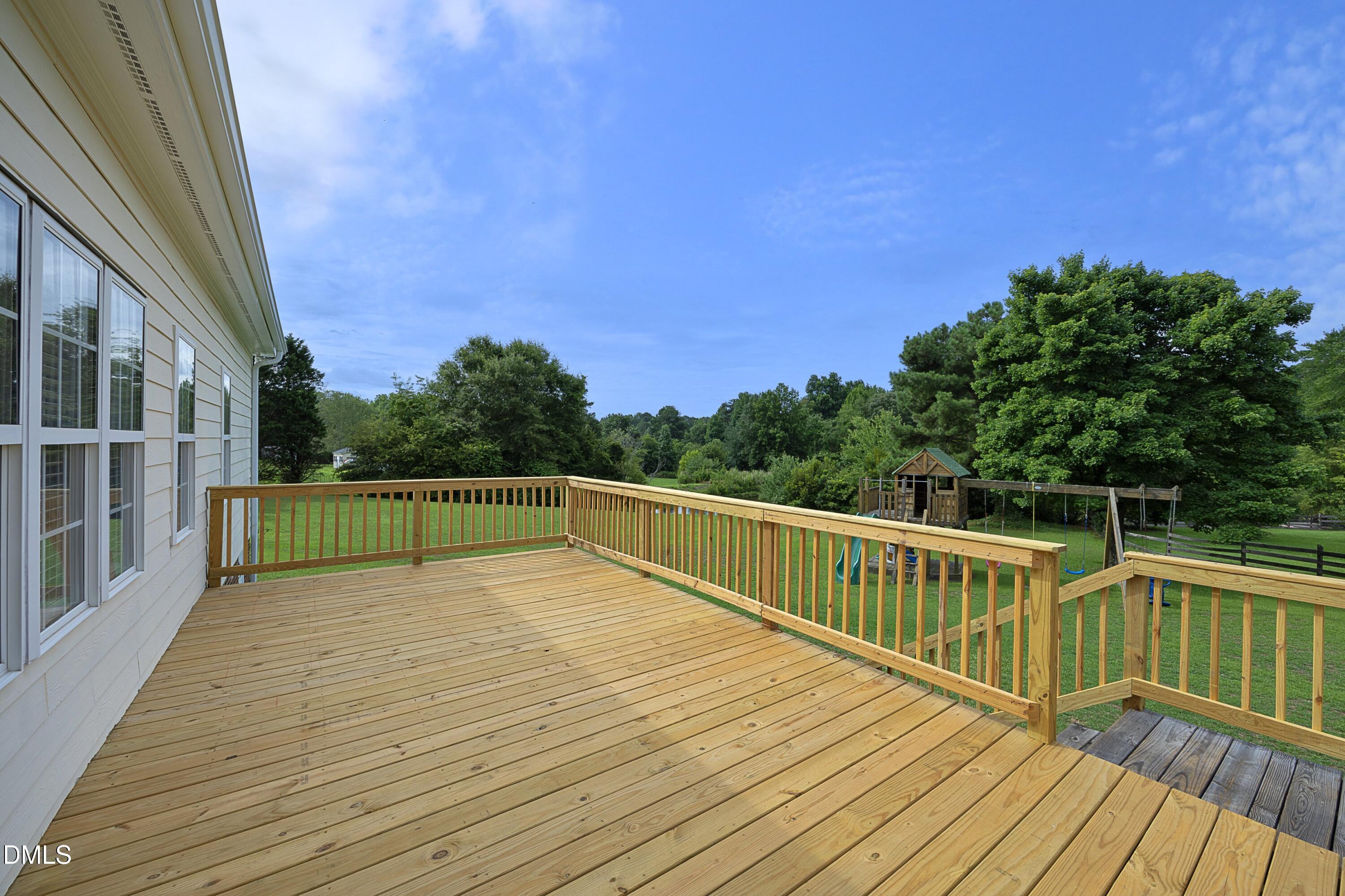 211 Sherman Lakes Drive Property Photo 23