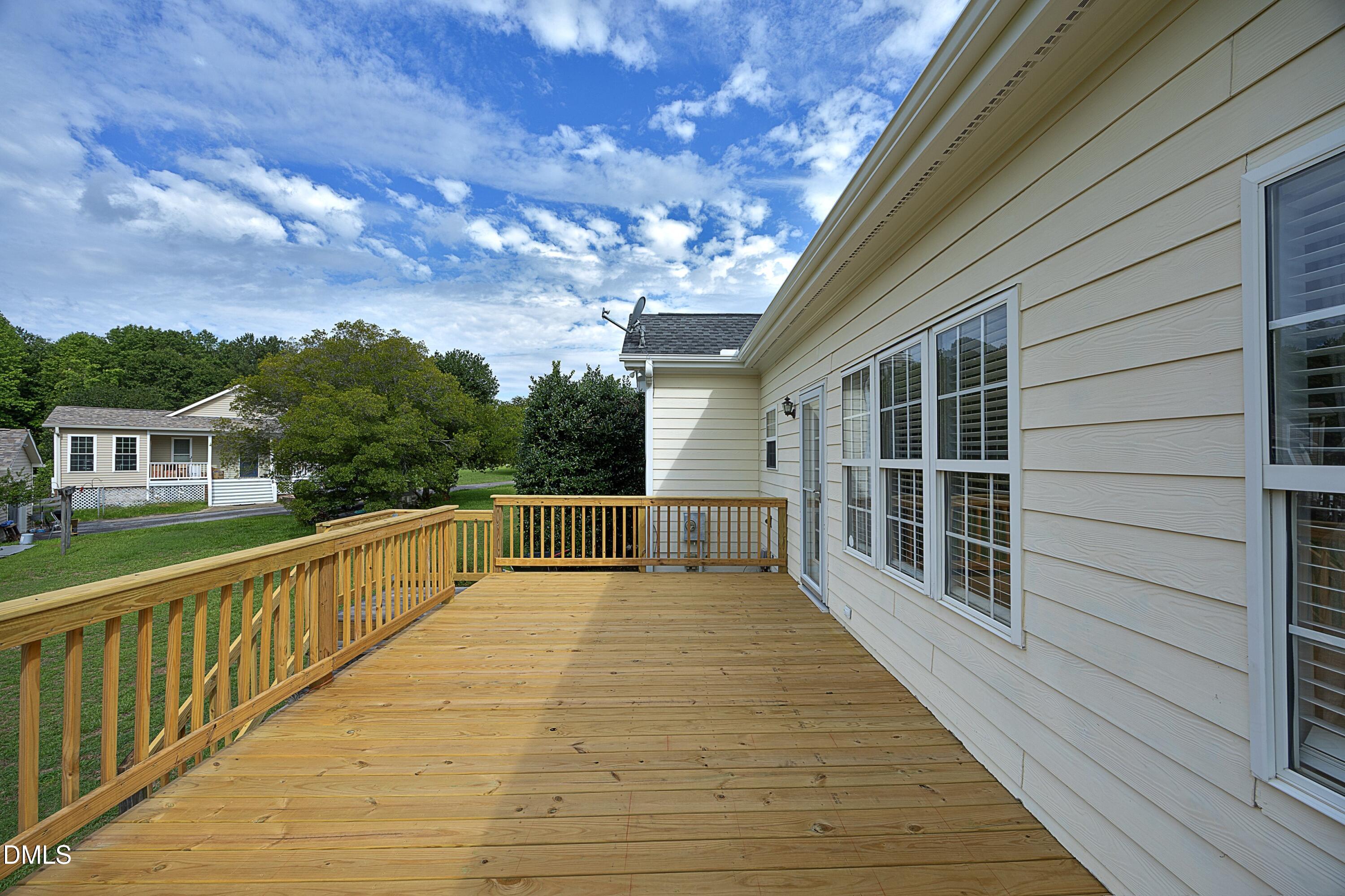 211 Sherman Lakes Drive Property Photo 24