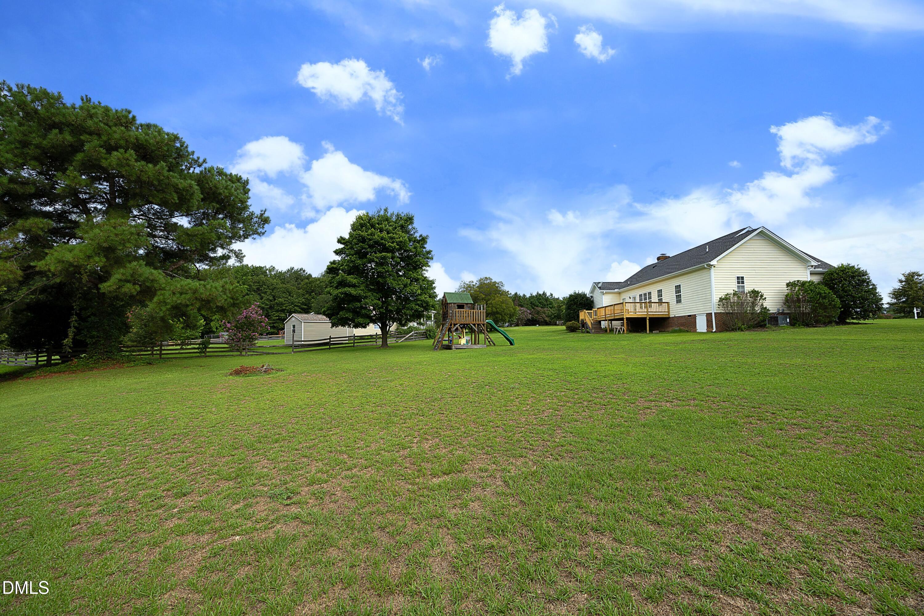 211 Sherman Lakes Drive Property Photo 25
