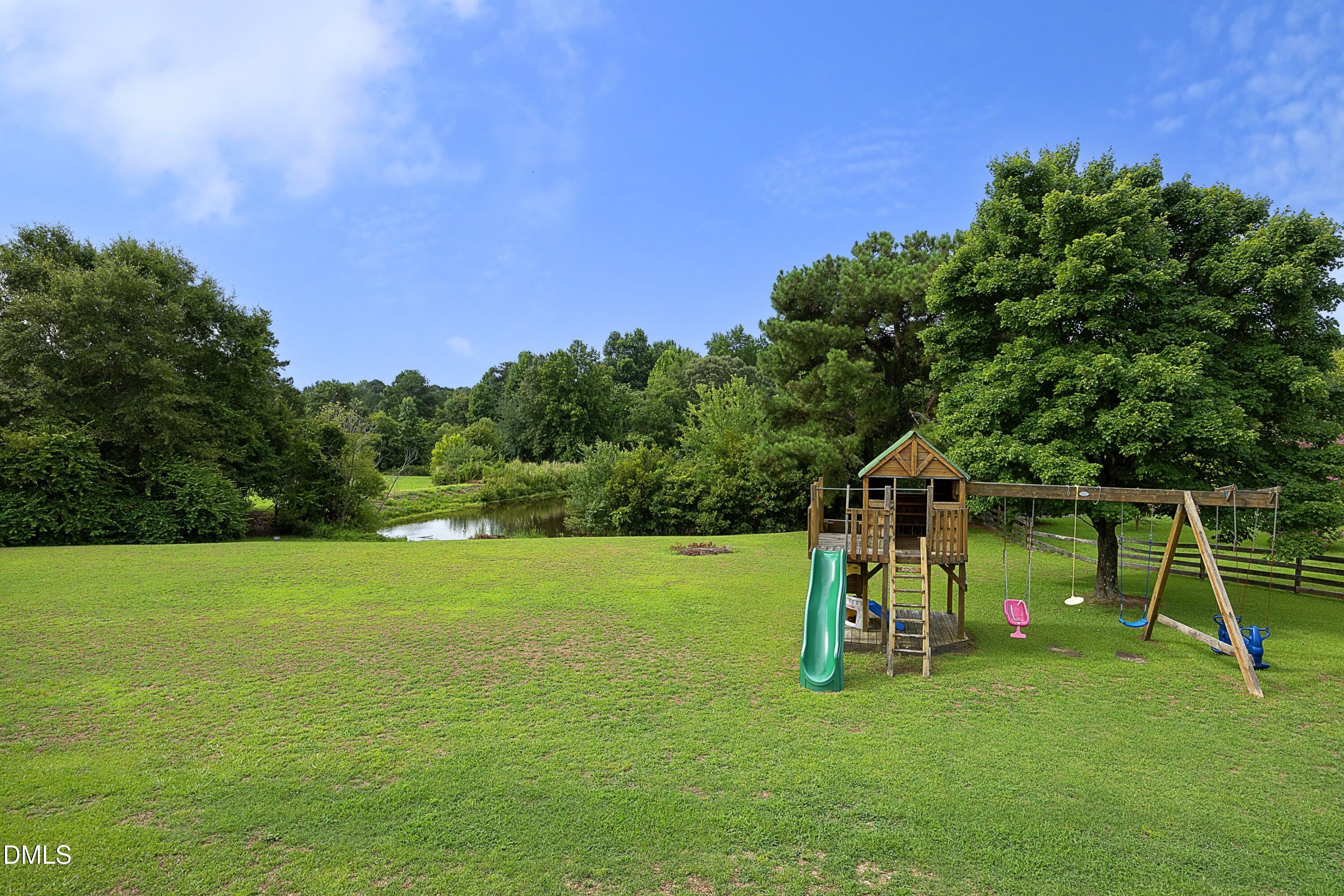 211 Sherman Lakes Drive Property Photo 27