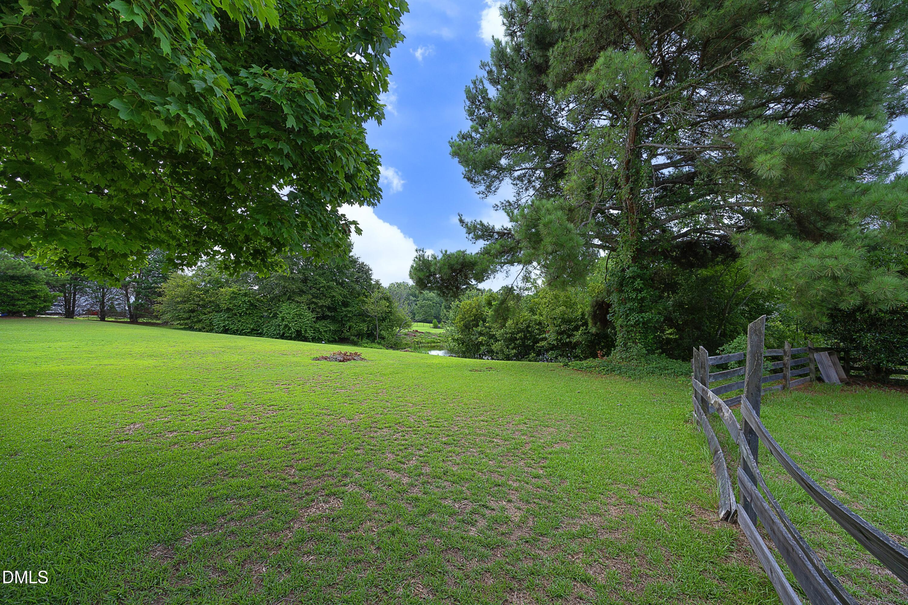 211 Sherman Lakes Drive Property Photo 32