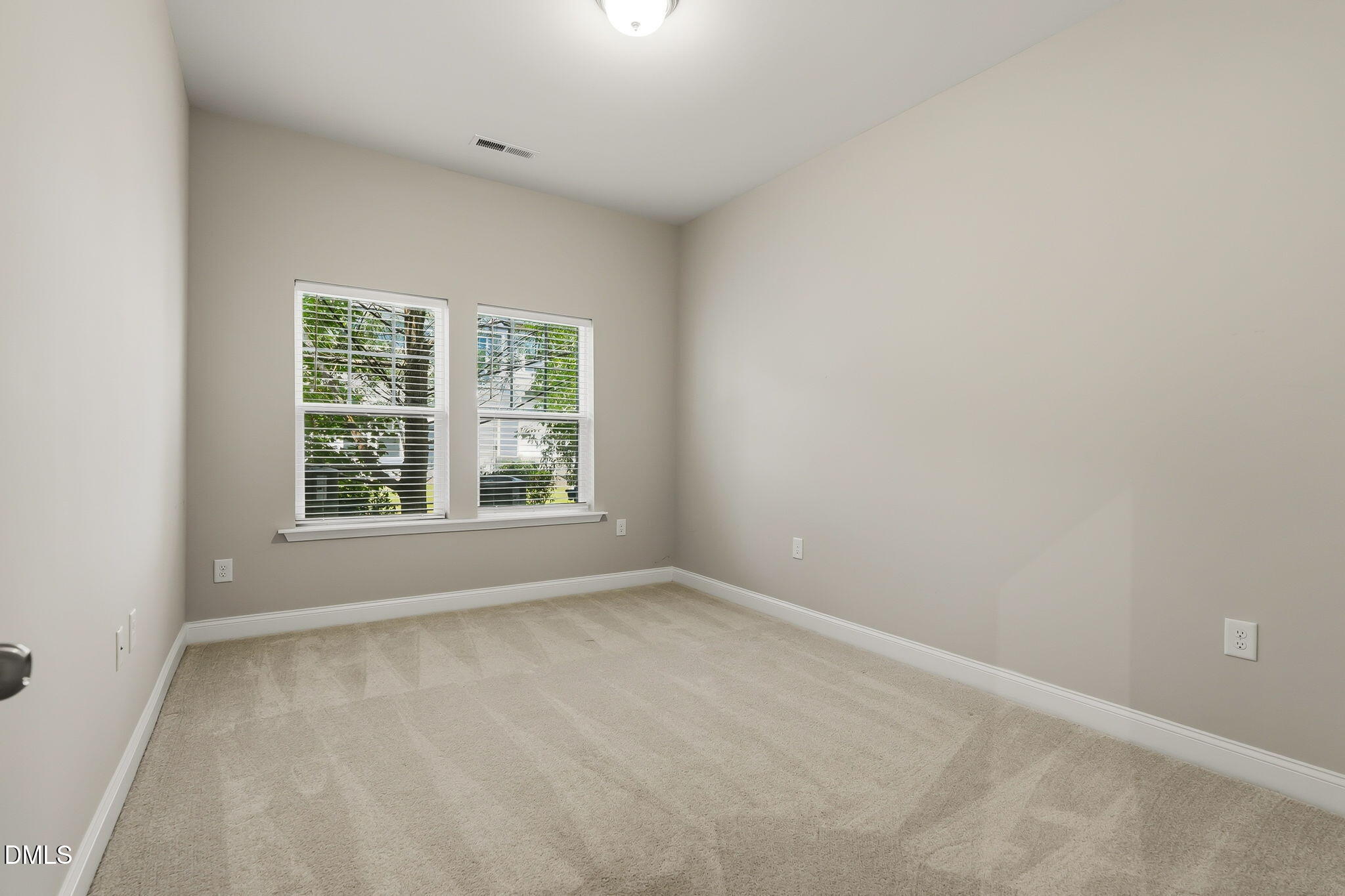 302 Fenella Drive Property Photo 13