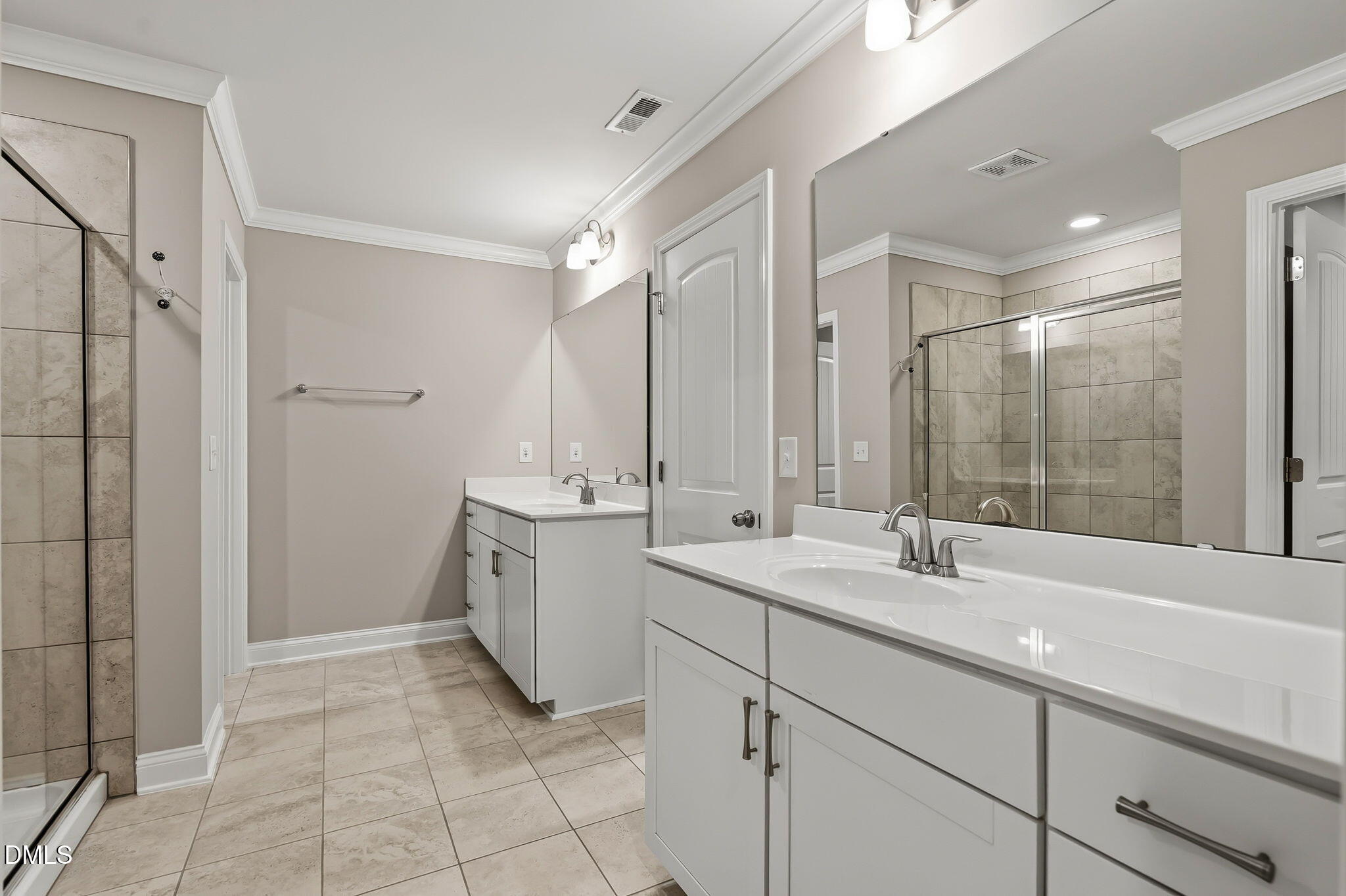 302 Fenella Drive Property Photo 17