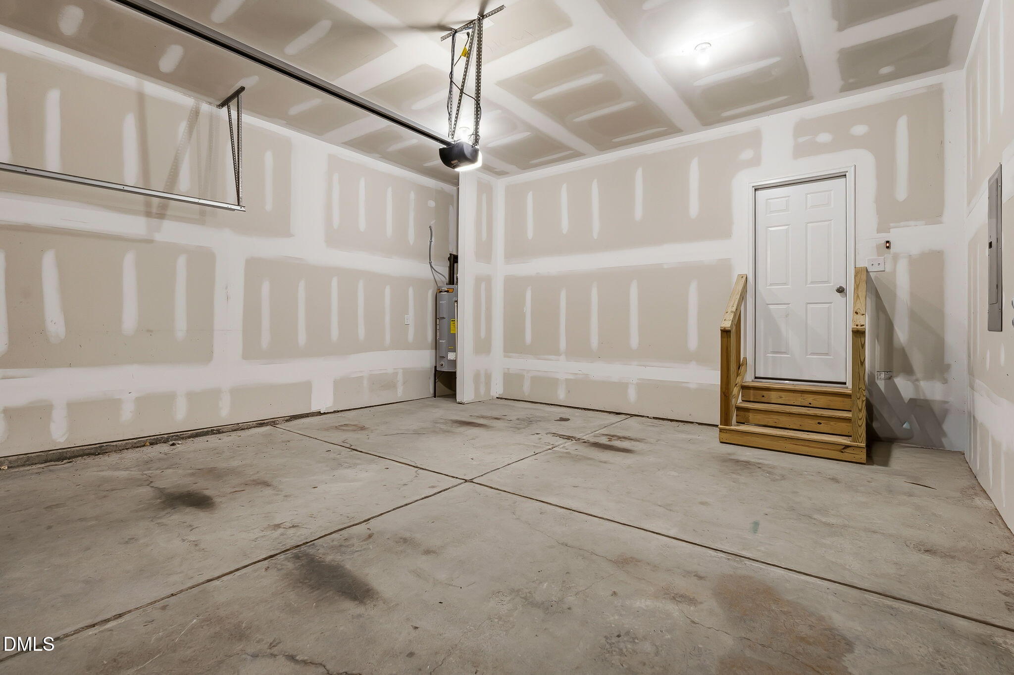 302 Fenella Drive Property Photo 25