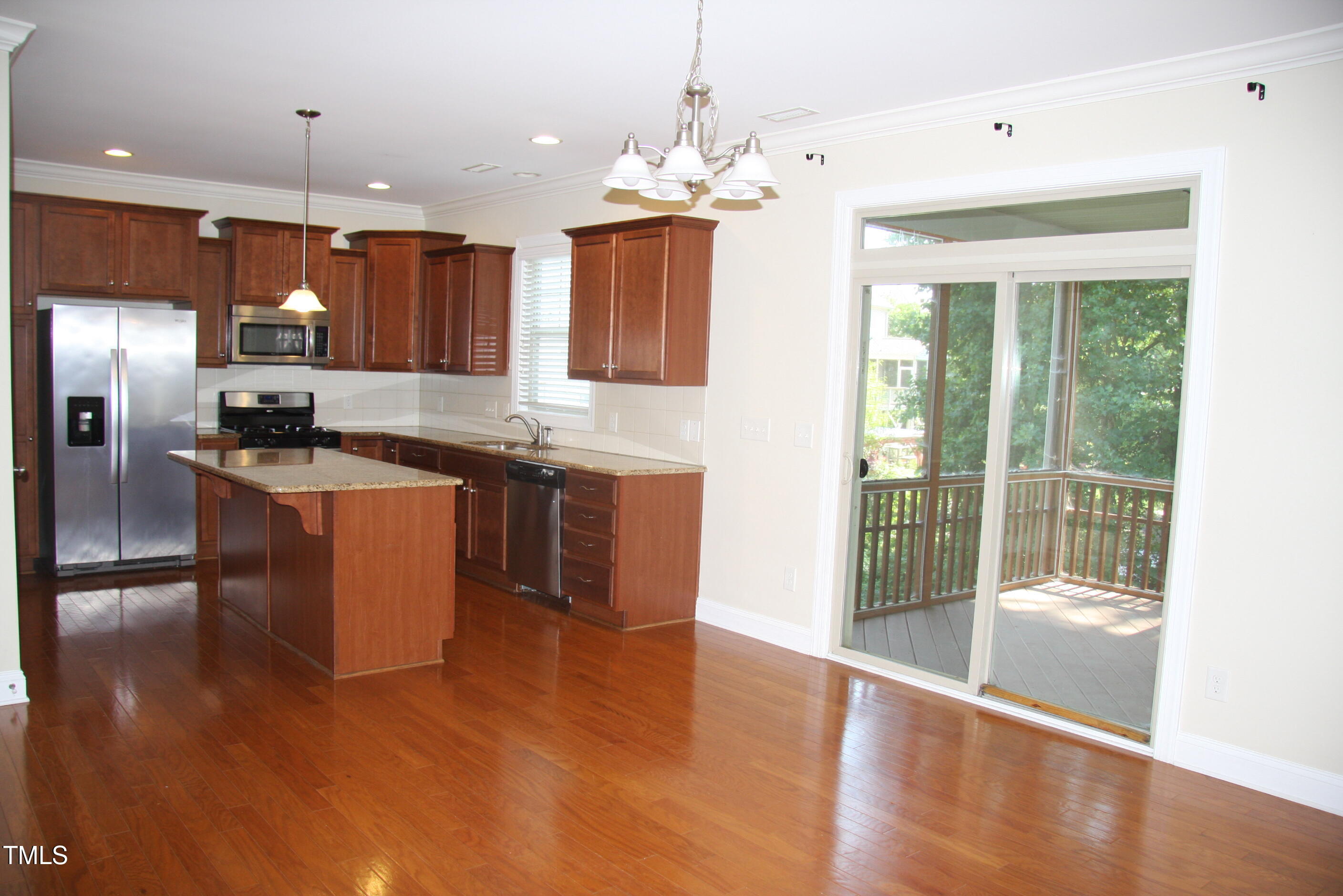 4116 Collamer Drive Property Photo 12