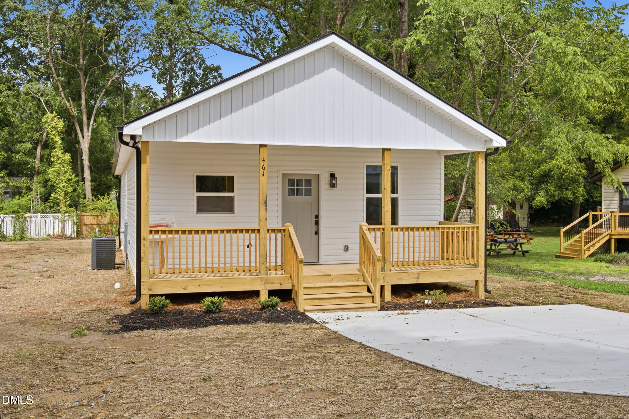 461 New York Avenue Property Photo 1