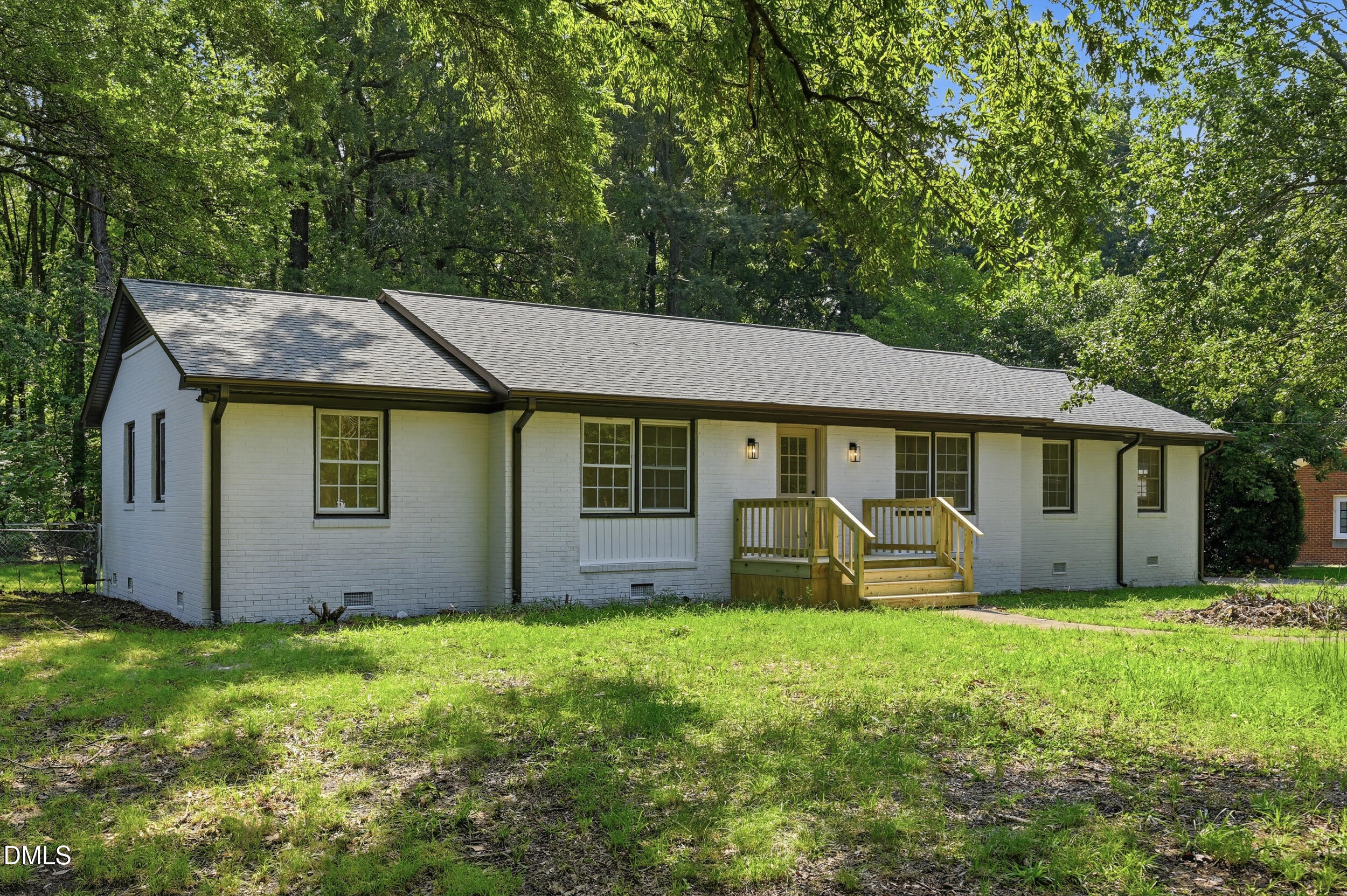 508 Crestview Drive Property Photo 1
