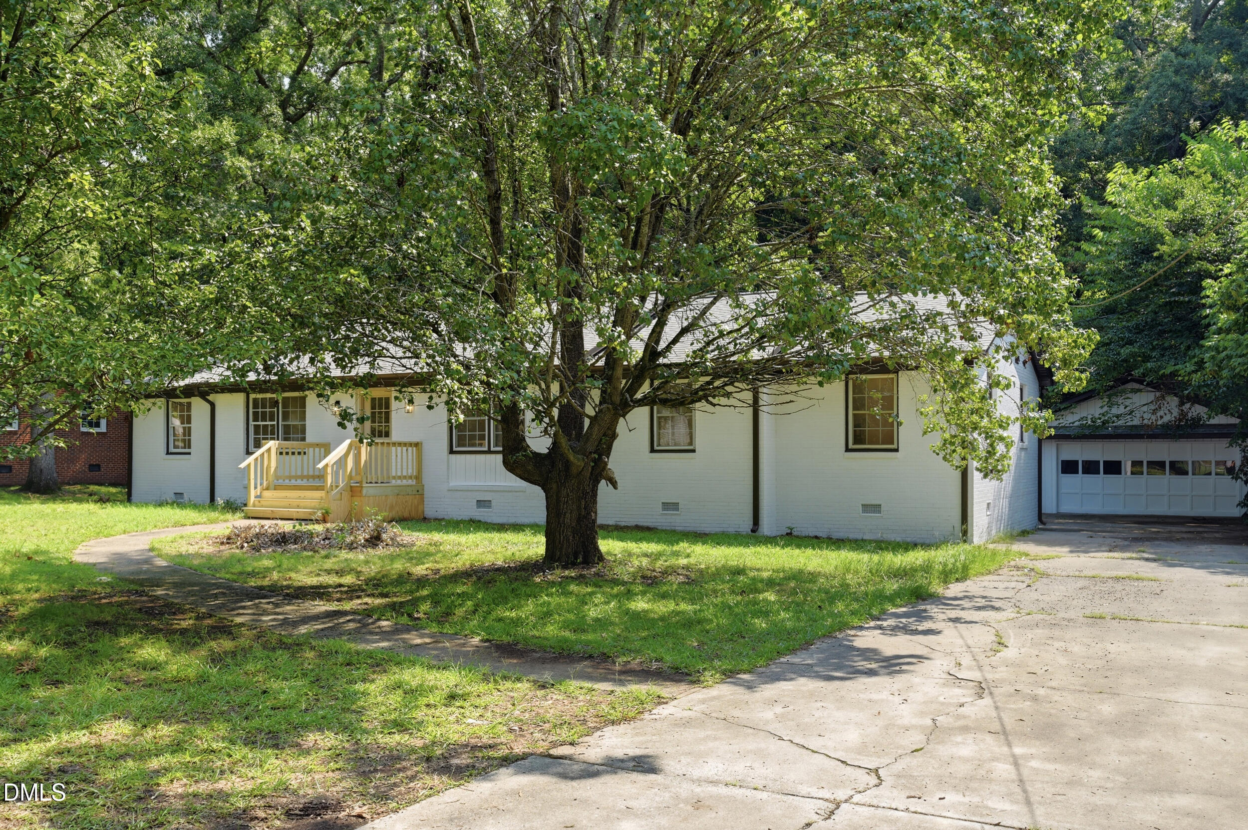 508 Crestview Drive Property Photo 4