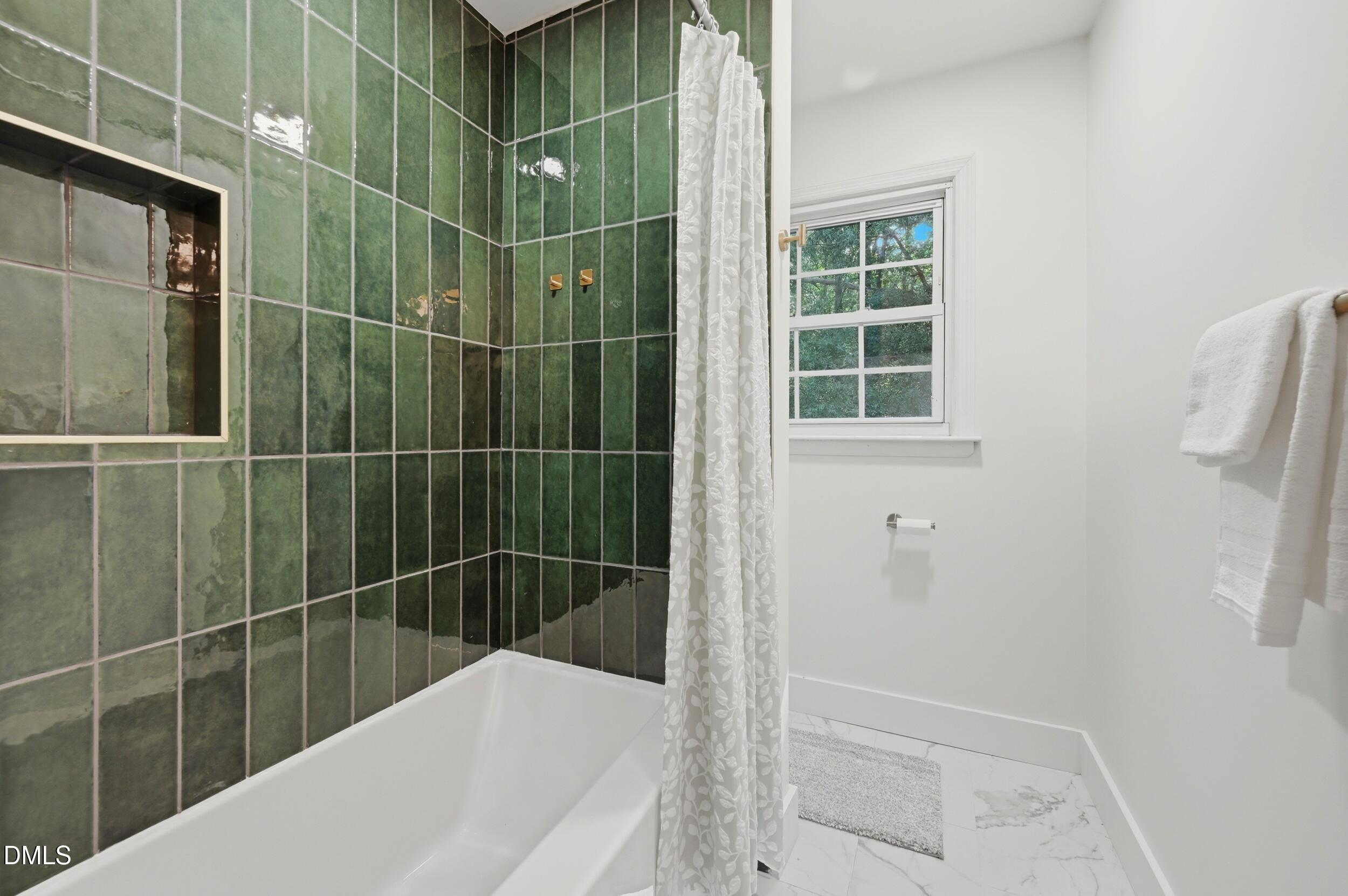 508 Crestview Drive Property Photo 18