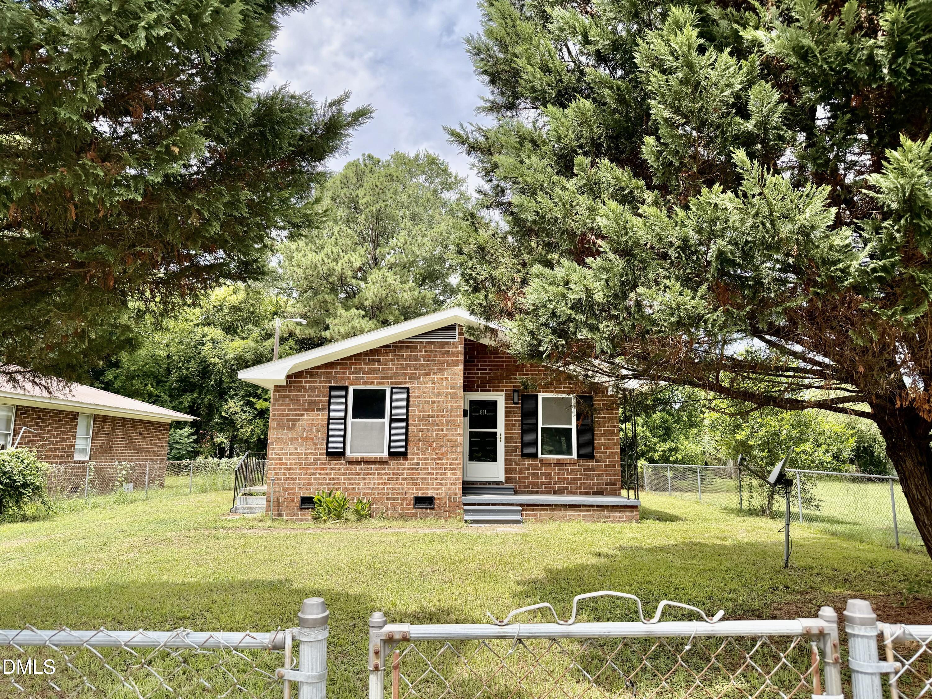 811 Crawford Street Property Photo 1