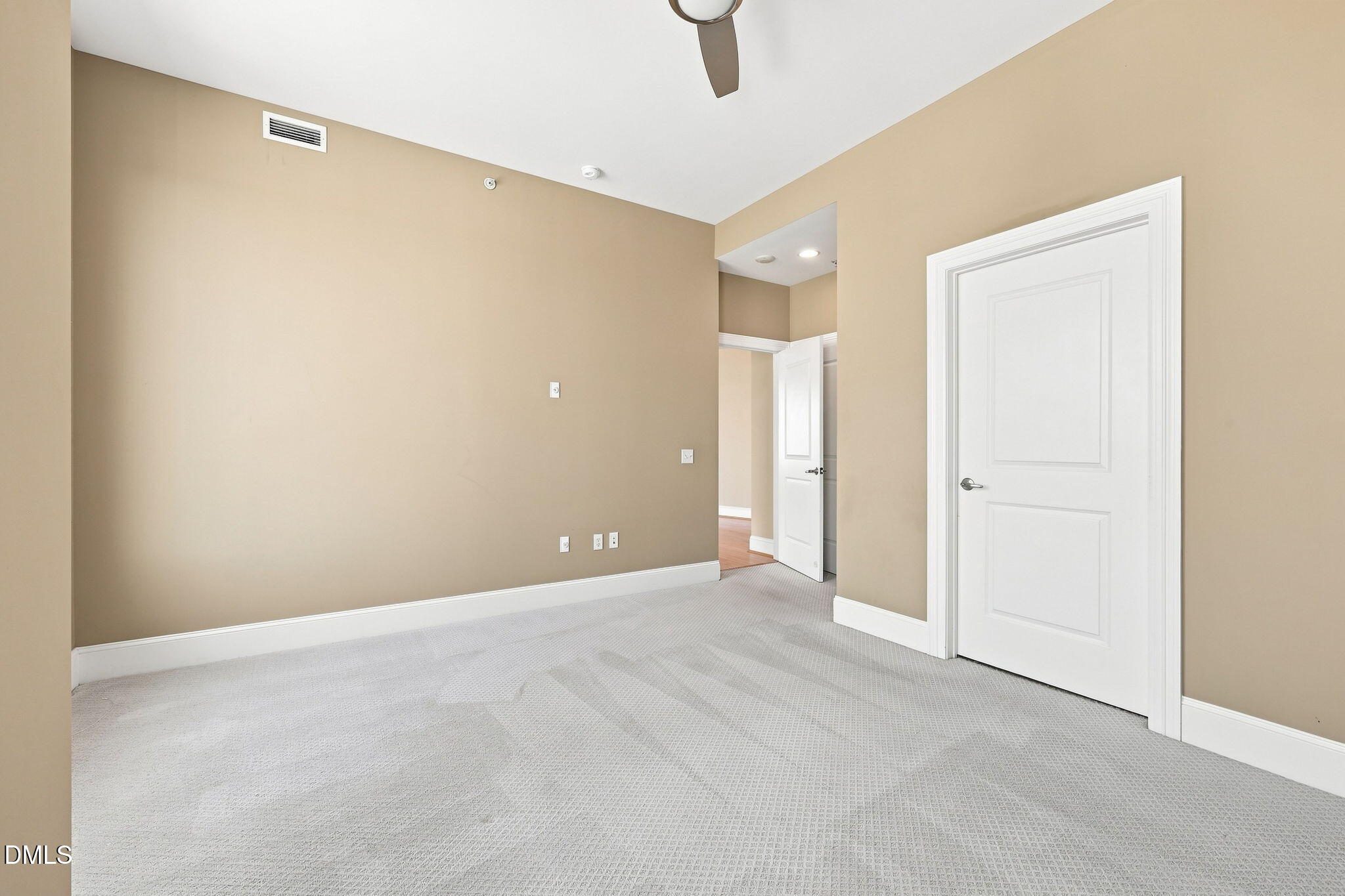 400 W North Street 826-a Property Photo 49