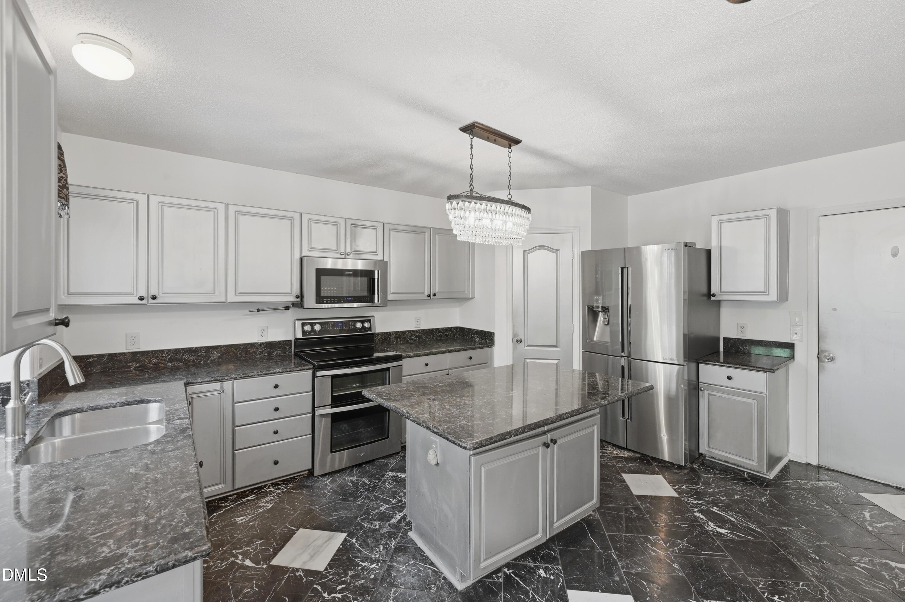 111 Swordgate Drive Property Photo 17