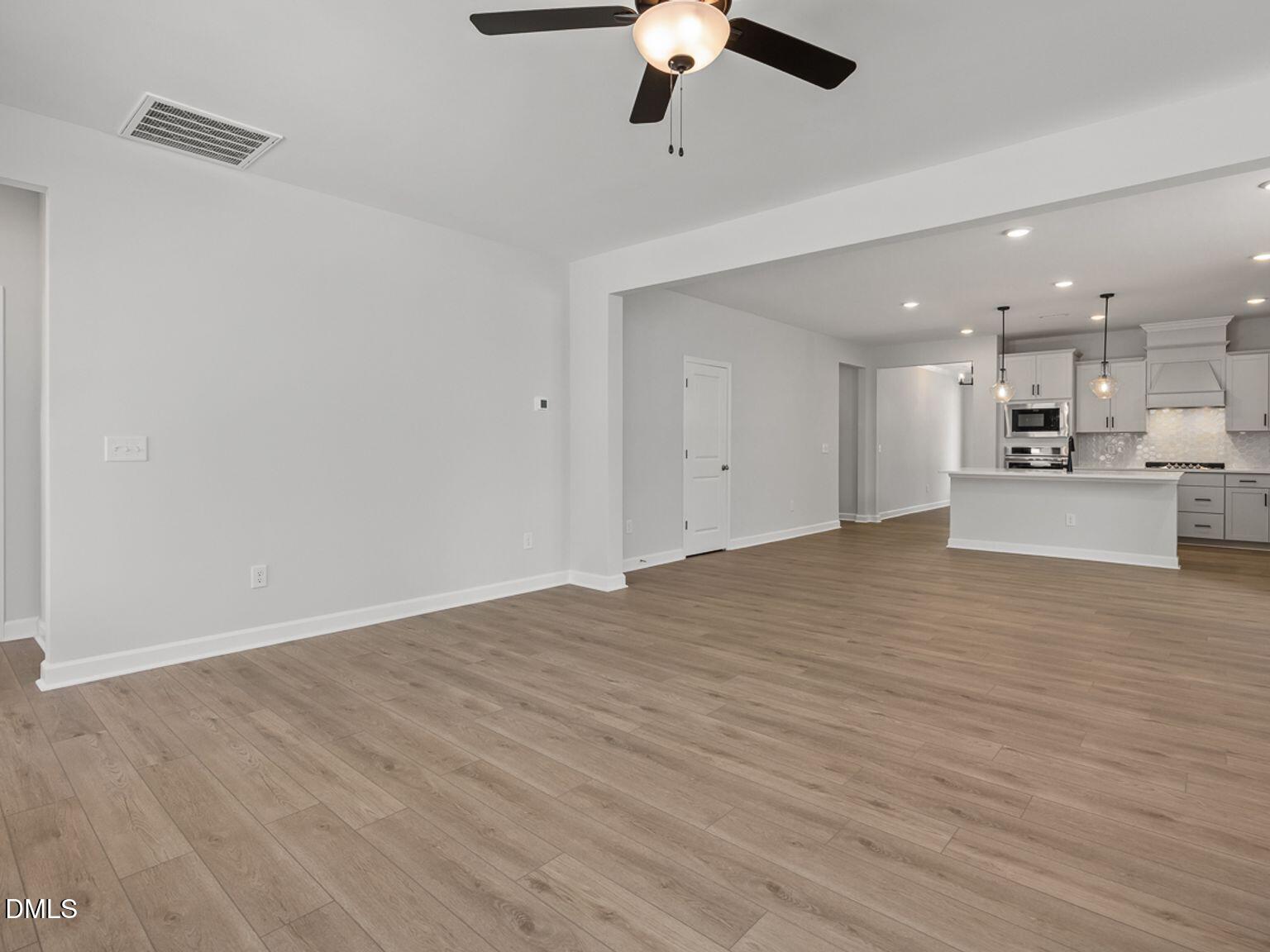 712 Dragonfly Pond Way Property Photo 14