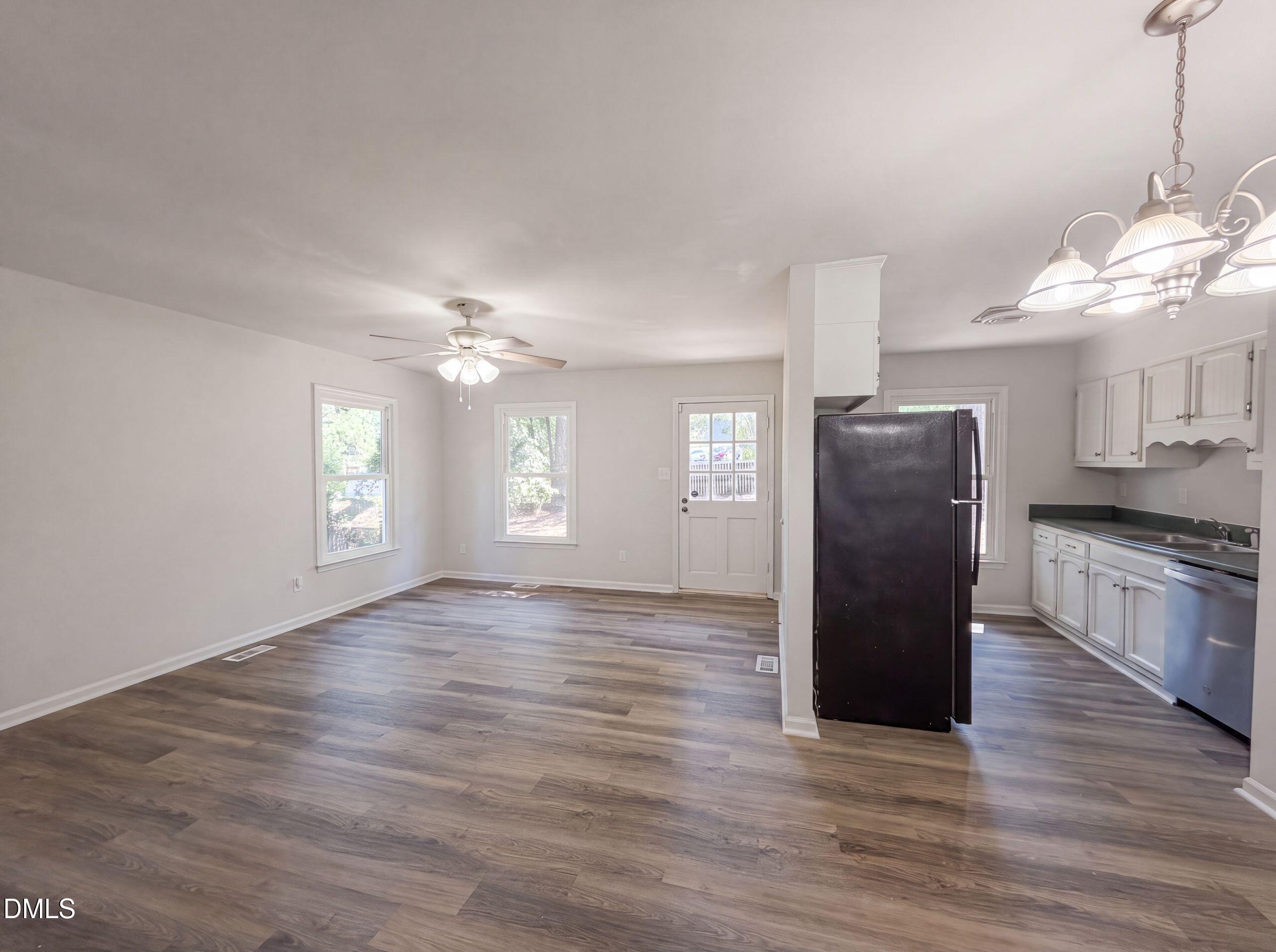 5314 Westminster Drive Property Photo 3