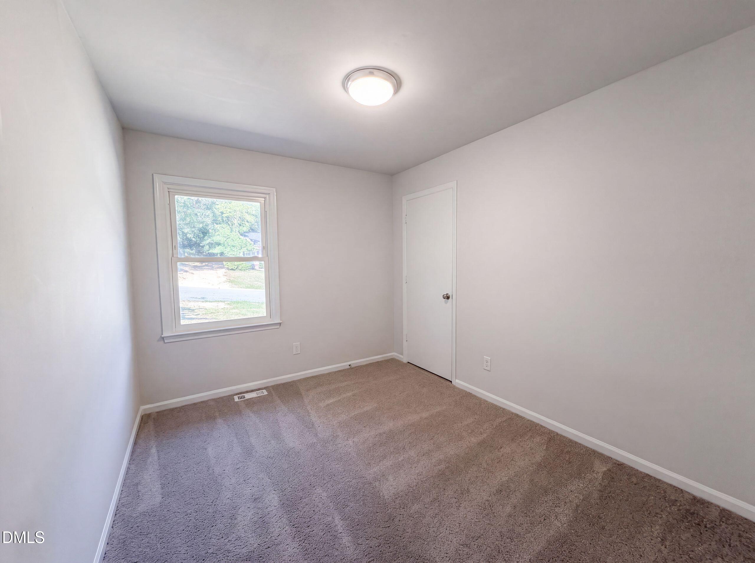 5314 Westminster Drive Property Photo 4