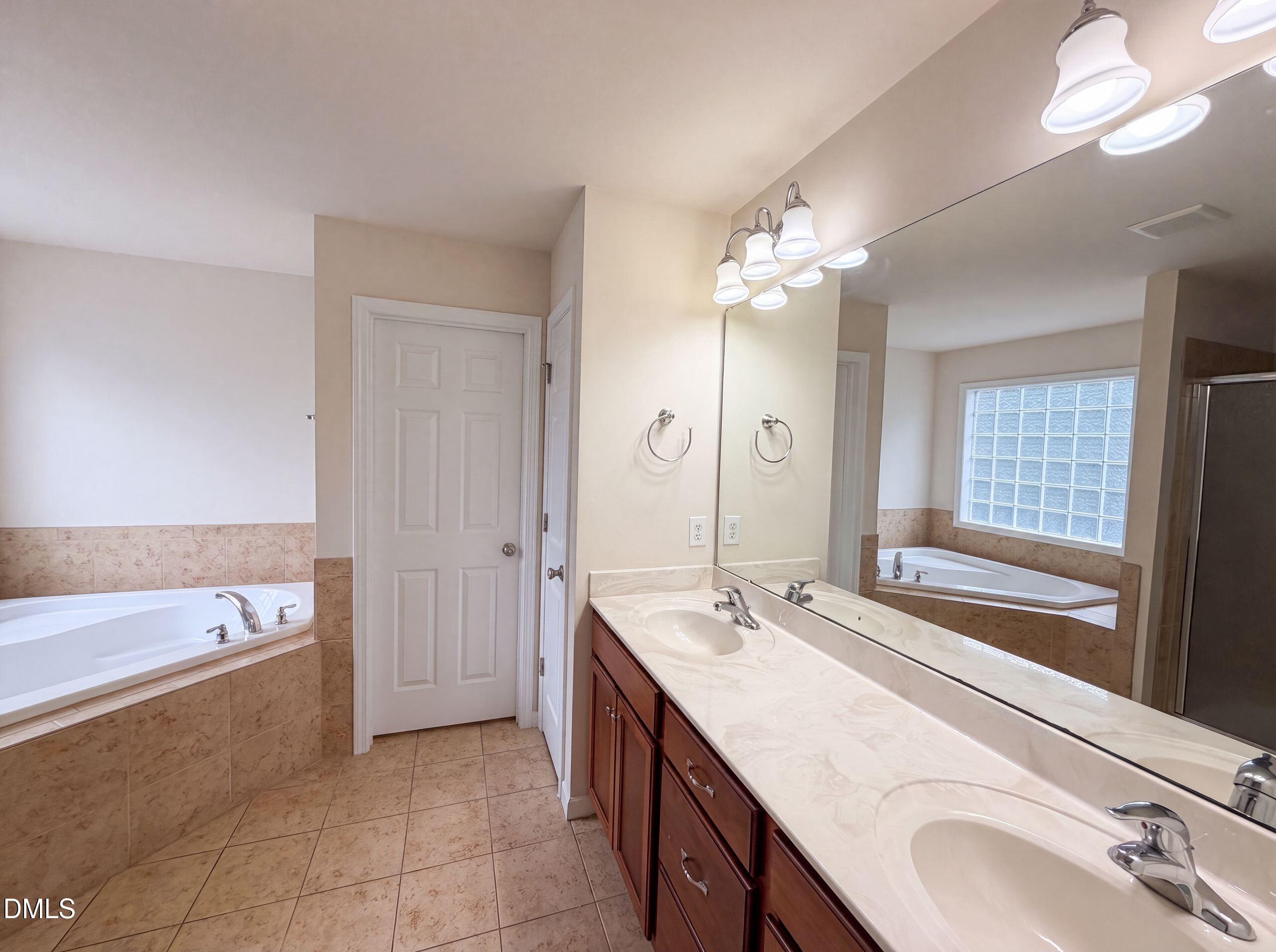 2017 Ollivander Drive Property Photo 18