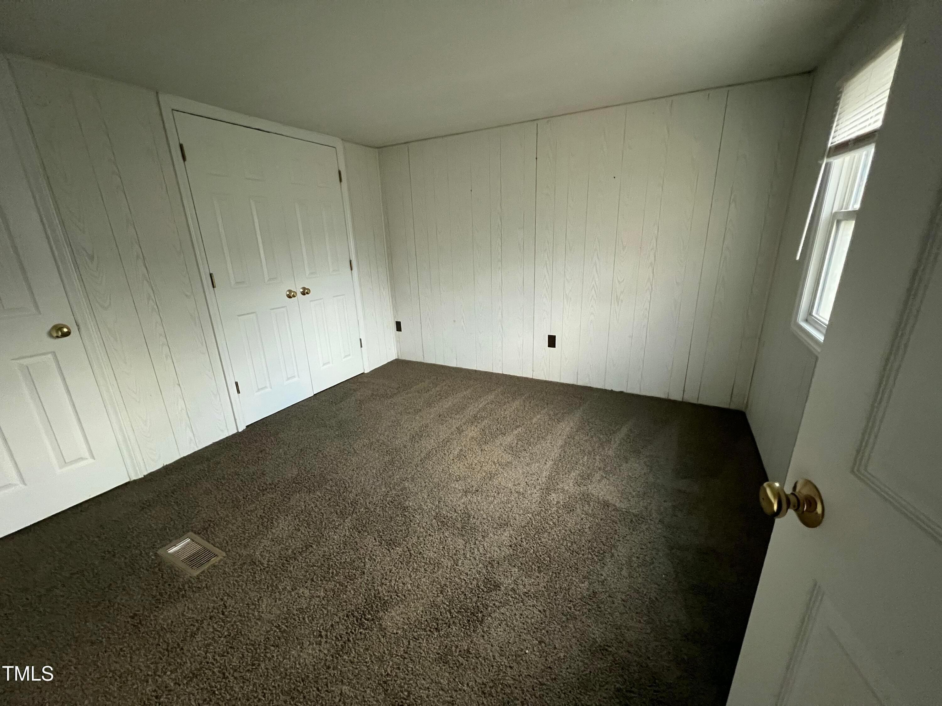 1638 Lickskillet Road Property Photo 9