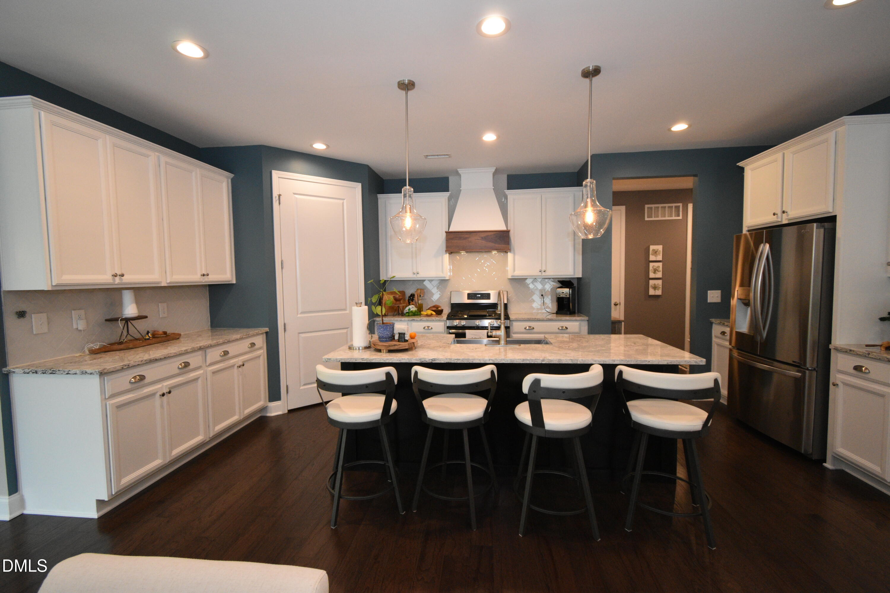 1013 Pondfield Way Property Photo 15