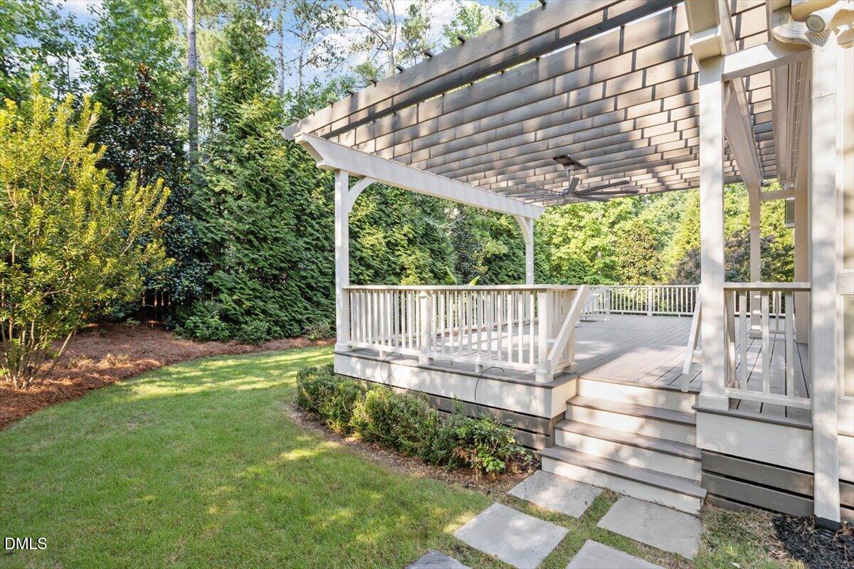 105 Beacon Hollow Place Property Photo 64