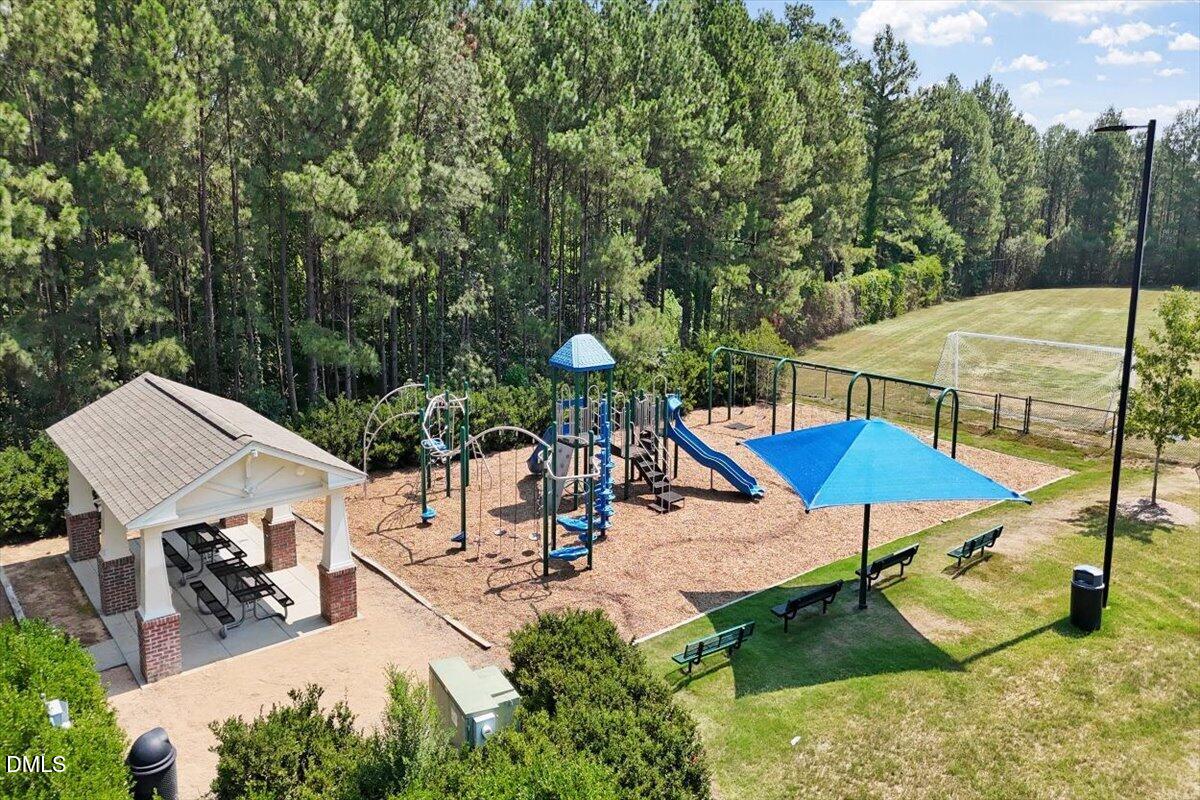 105 Beacon Hollow Place Property Photo 67