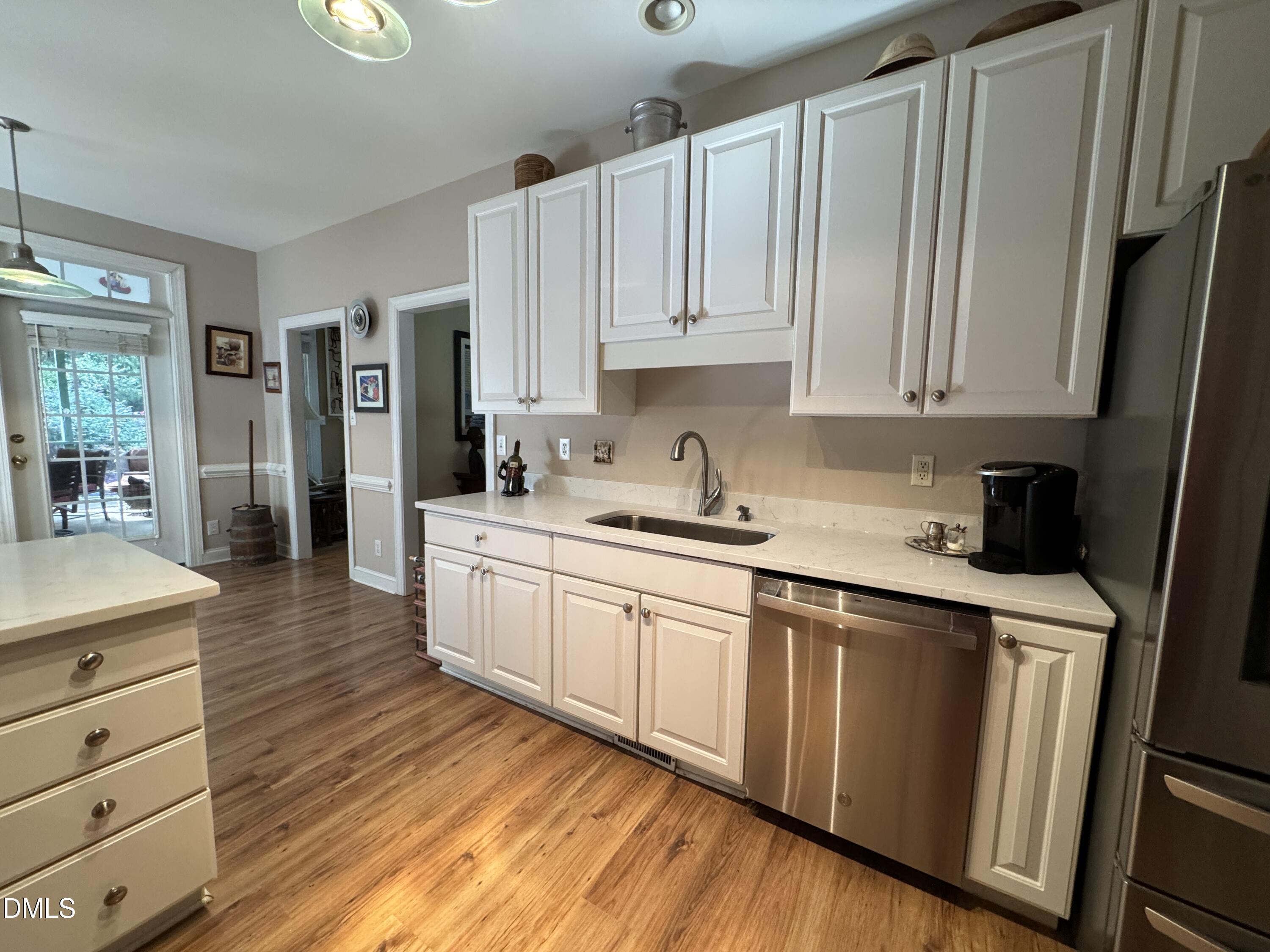 6600 Glen Forrest Drive Property Photo 9