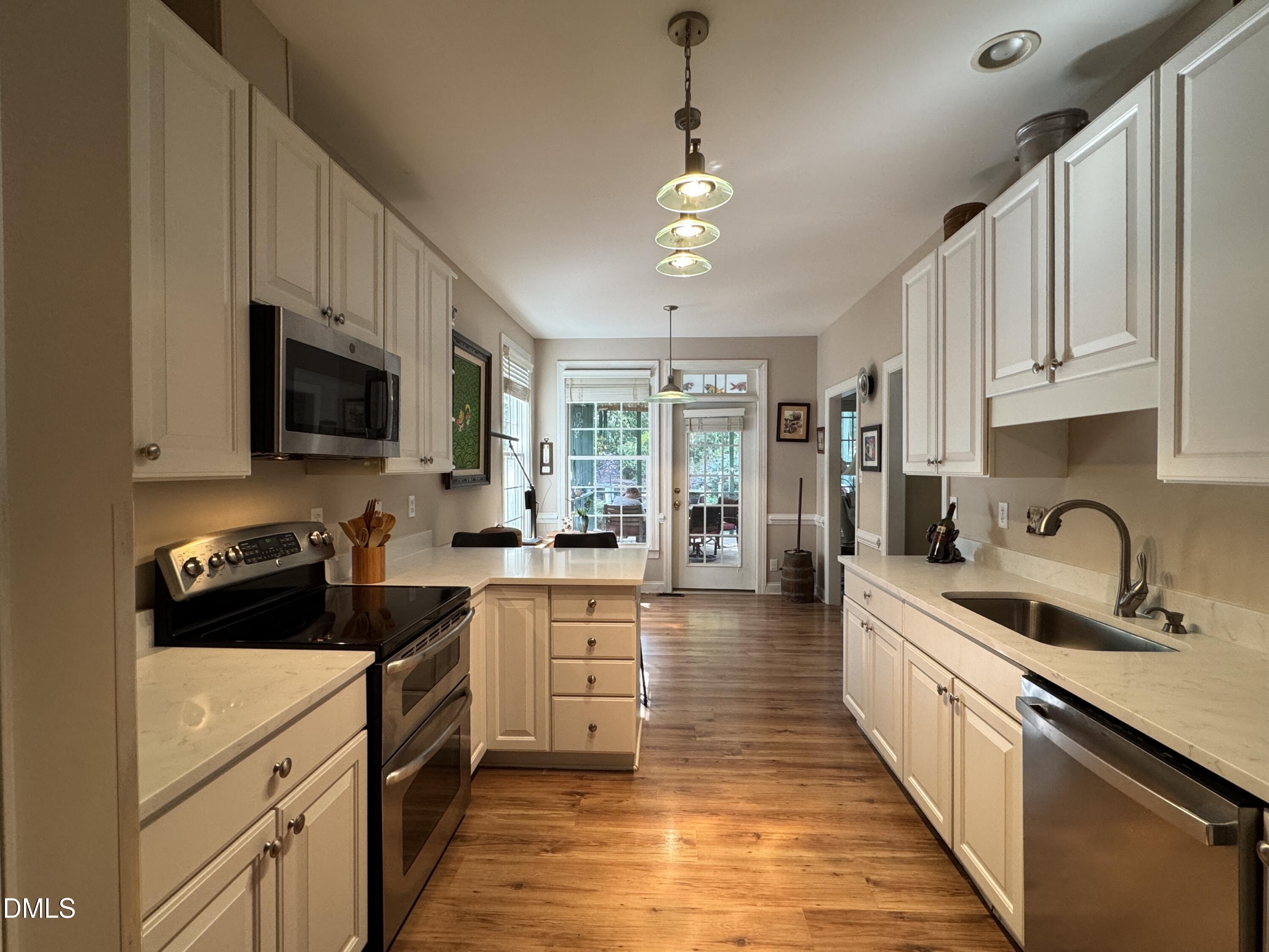 6600 Glen Forrest Drive Property Photo 10