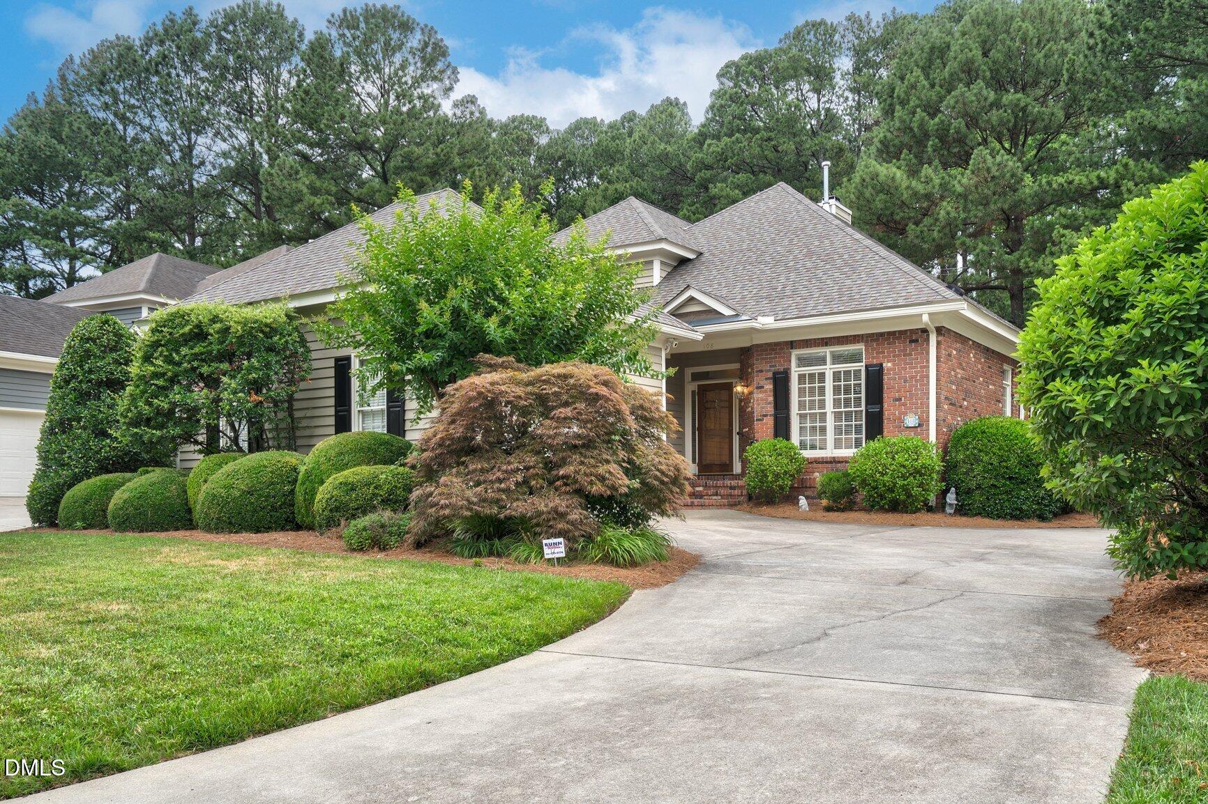 108 Cobblestone Court Property Photo 2