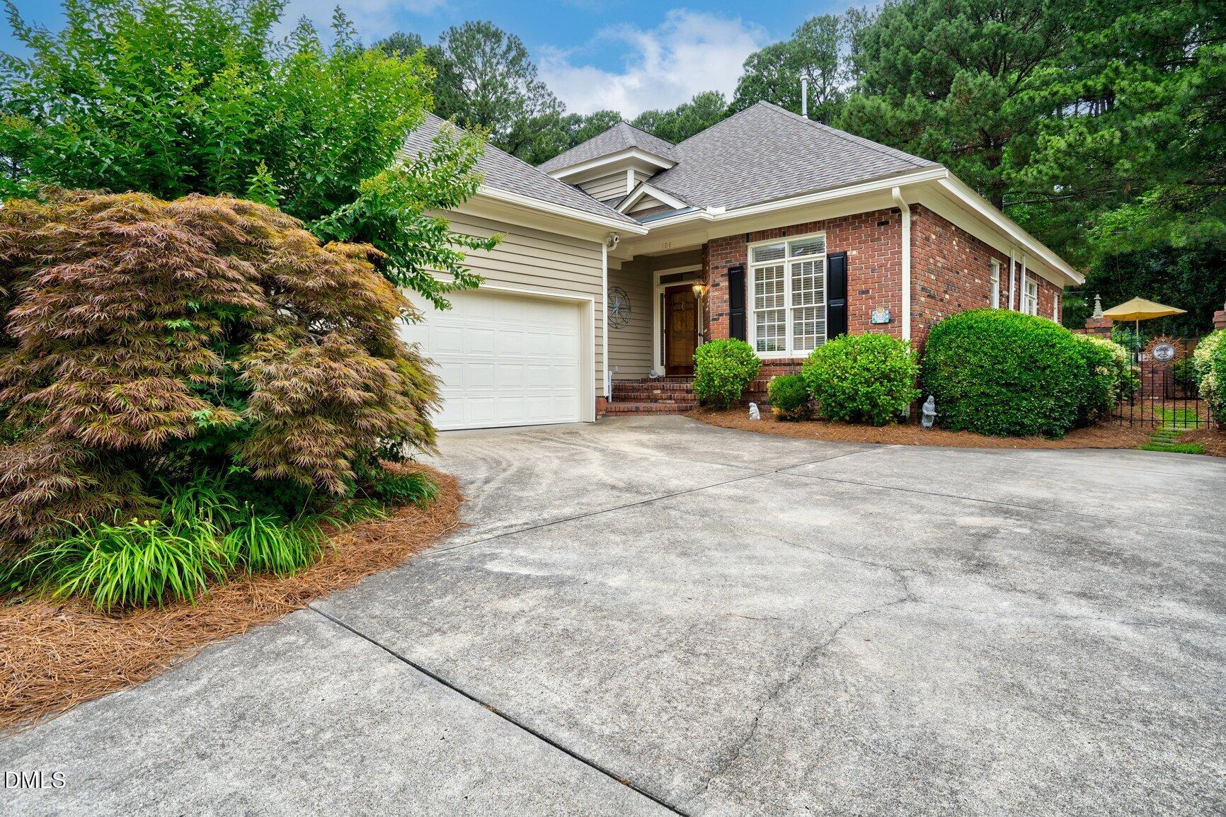 108 Cobblestone Court Property Photo 3