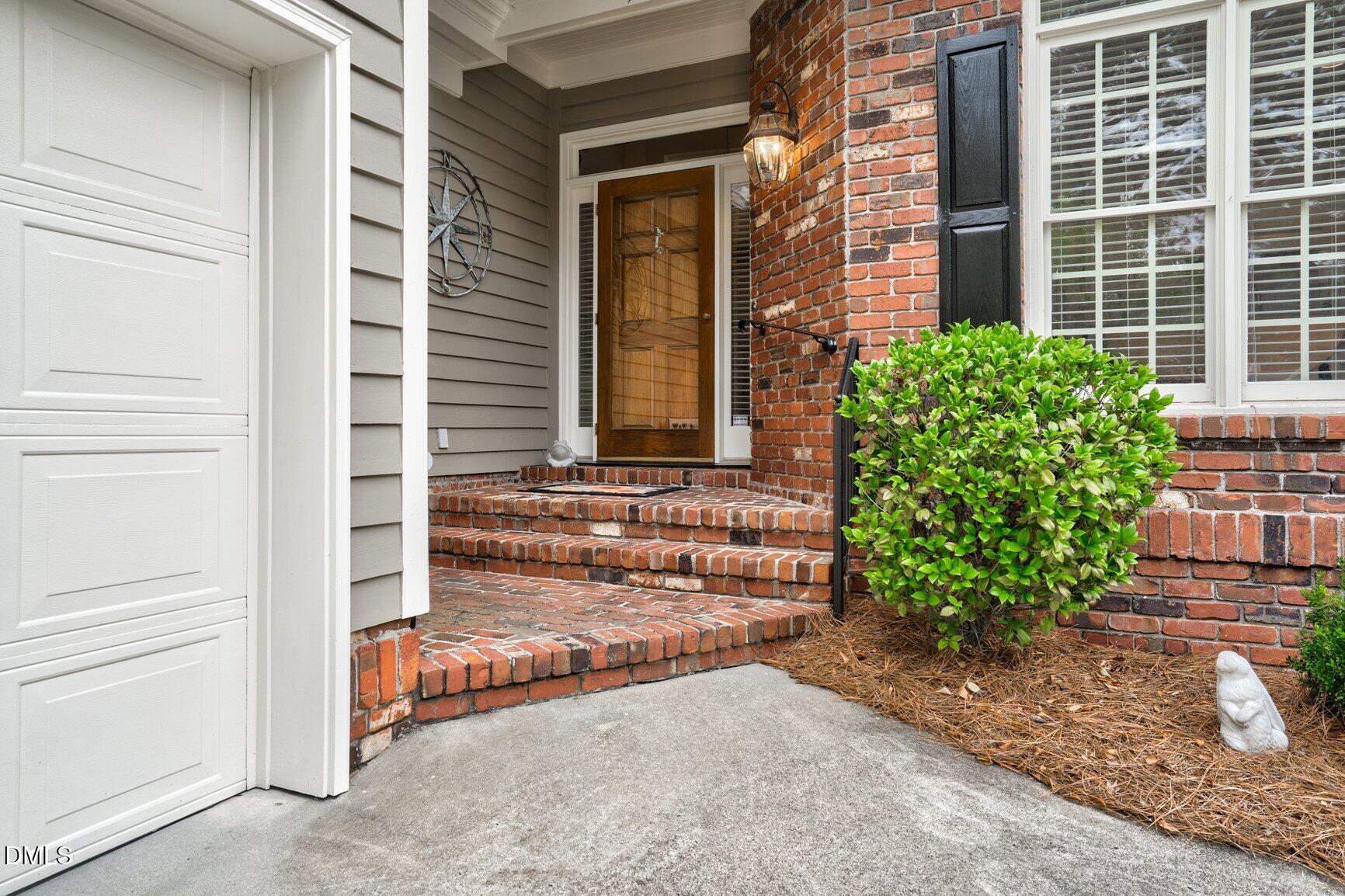 108 Cobblestone Court Property Photo 4