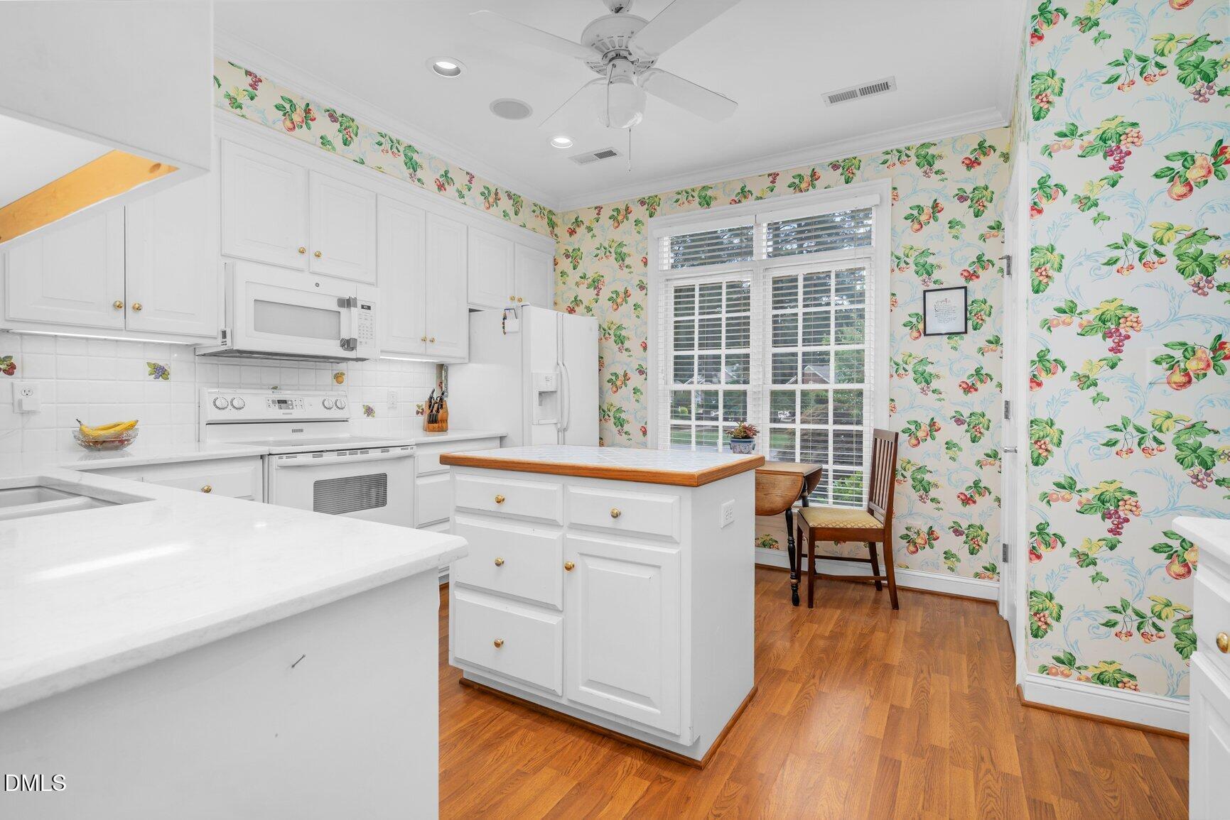 108 Cobblestone Court Property Photo 9