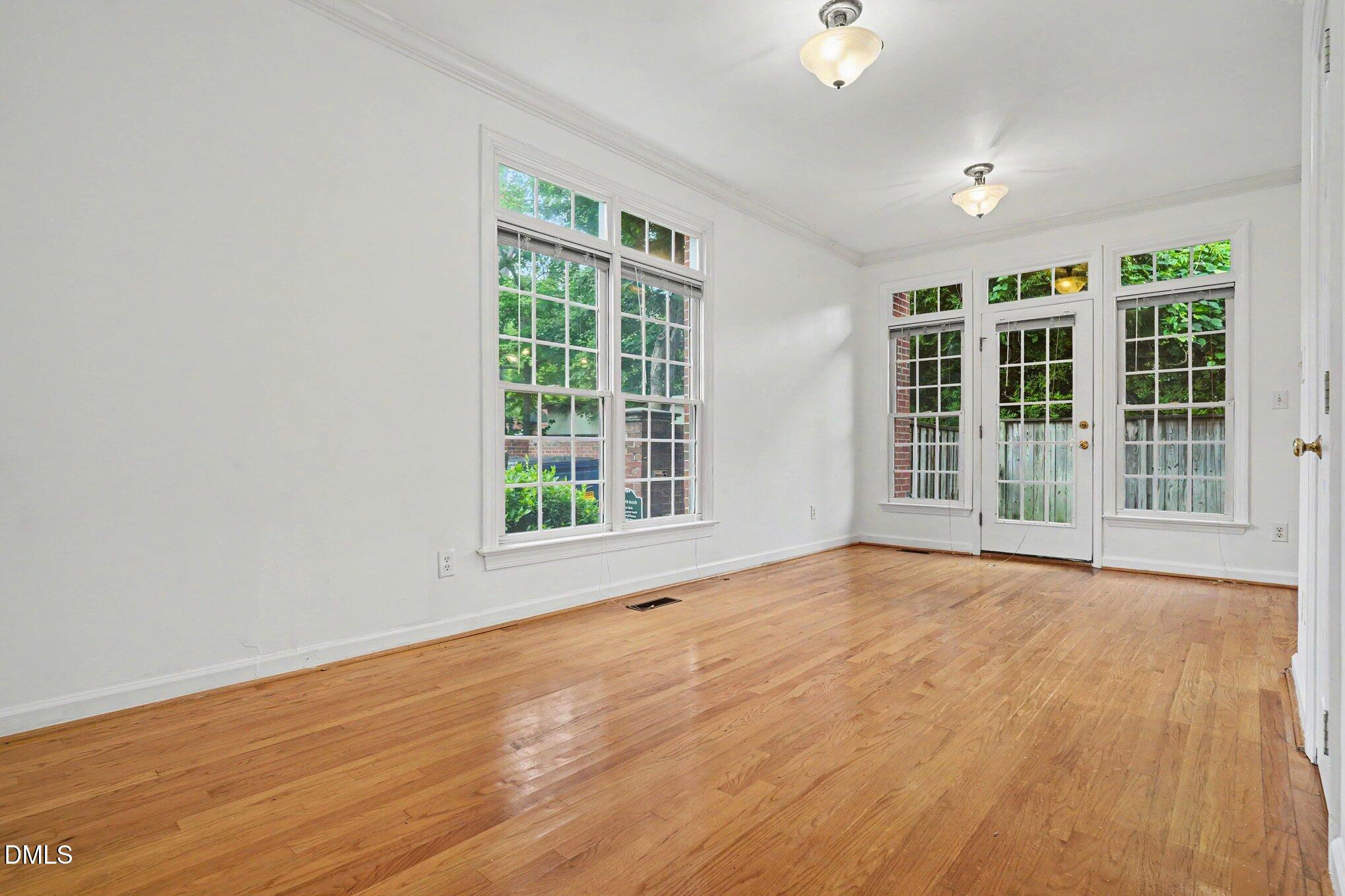 734 Parkham Lane Property Photo 8