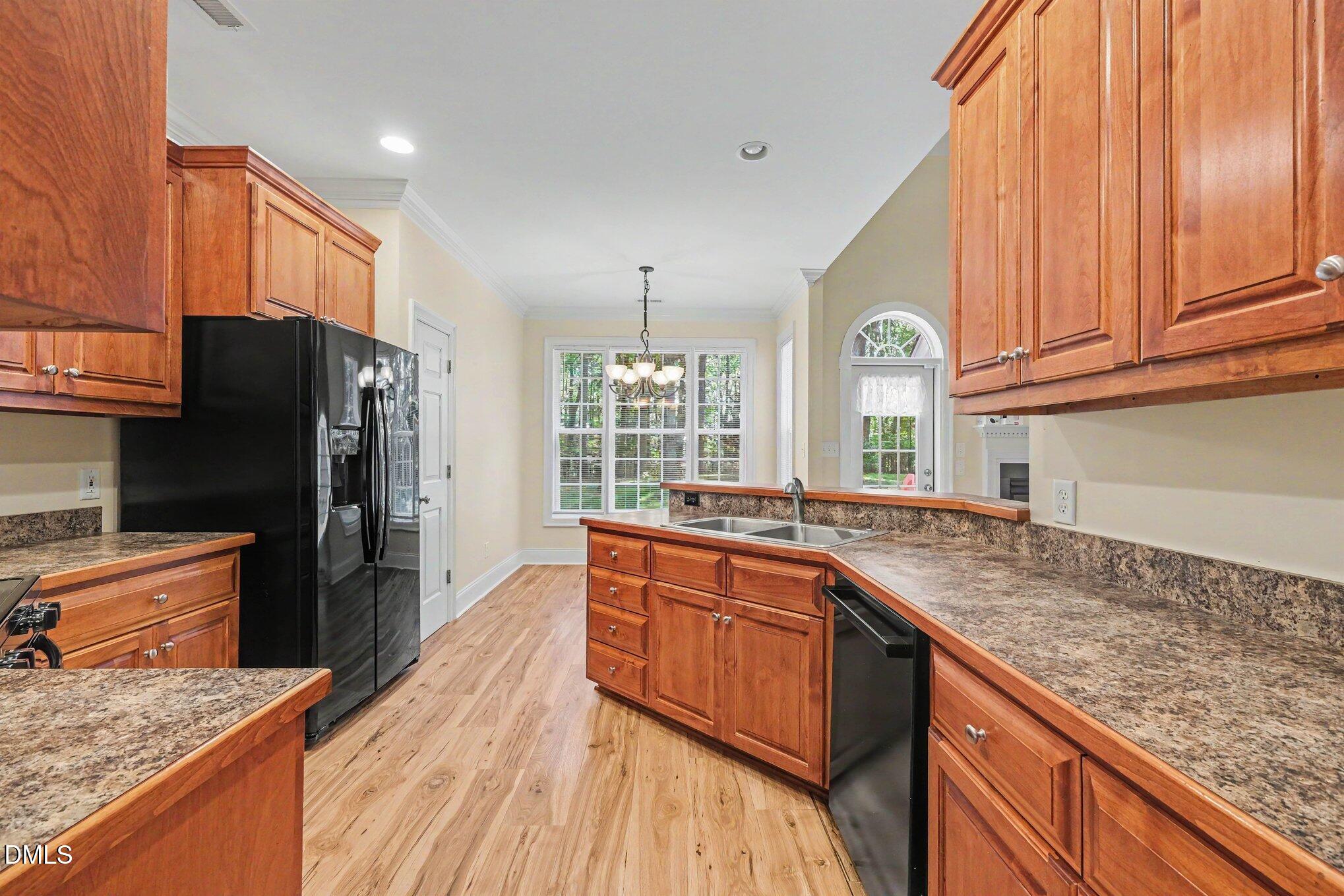 351 N Old Lantern Road Property Photo 7