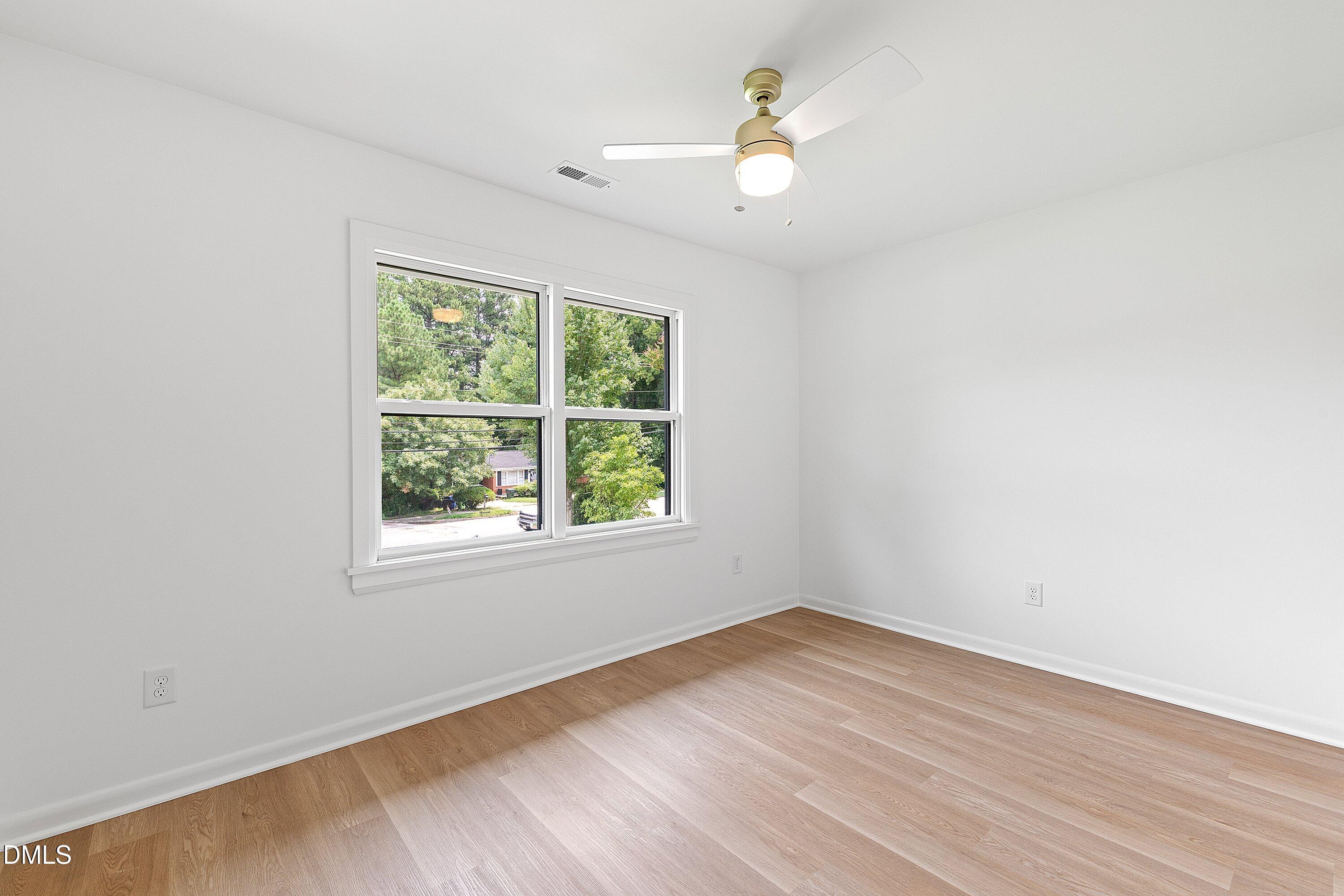 420 Peyton Street Property Photo 32