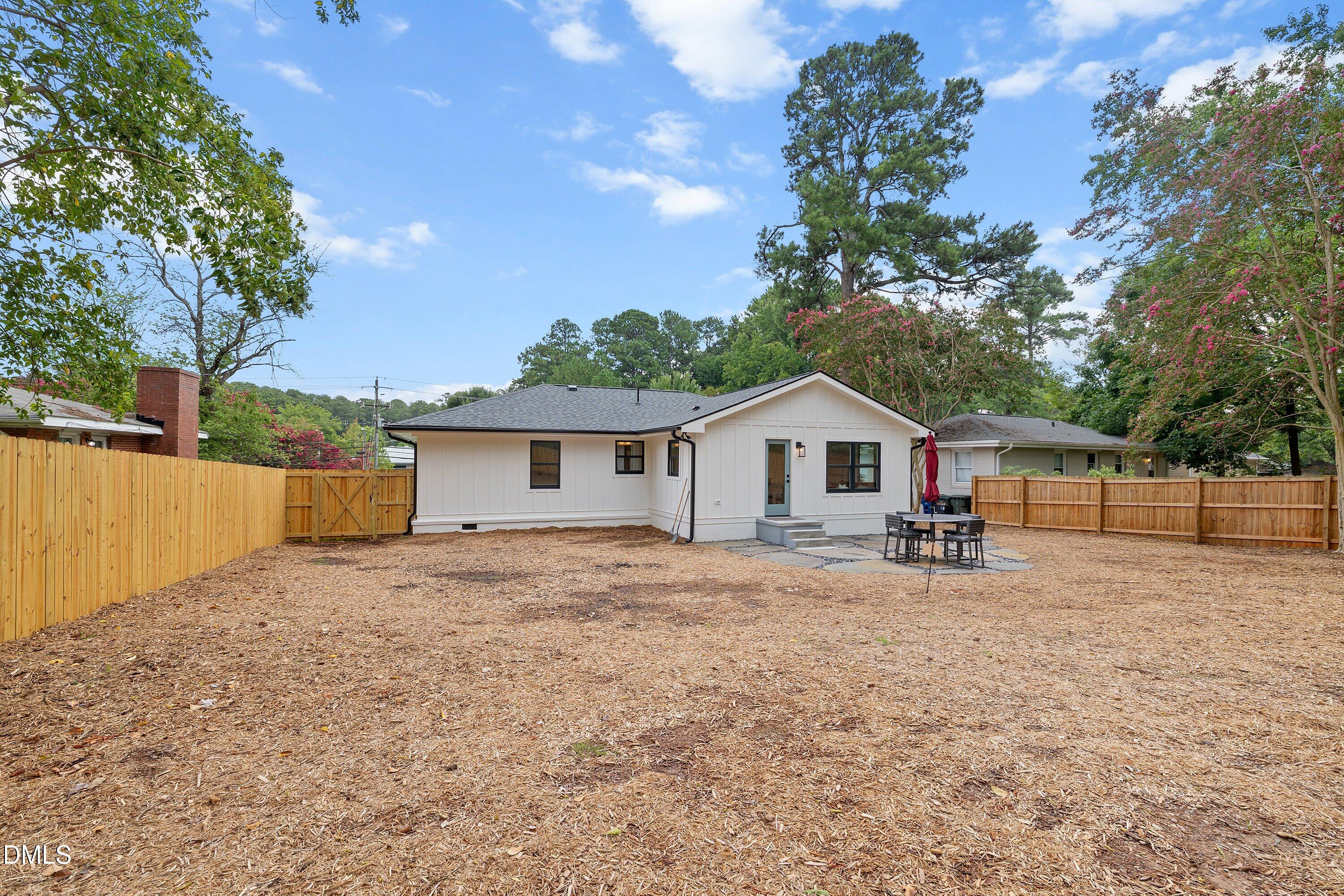 420 Peyton Street Property Photo 41