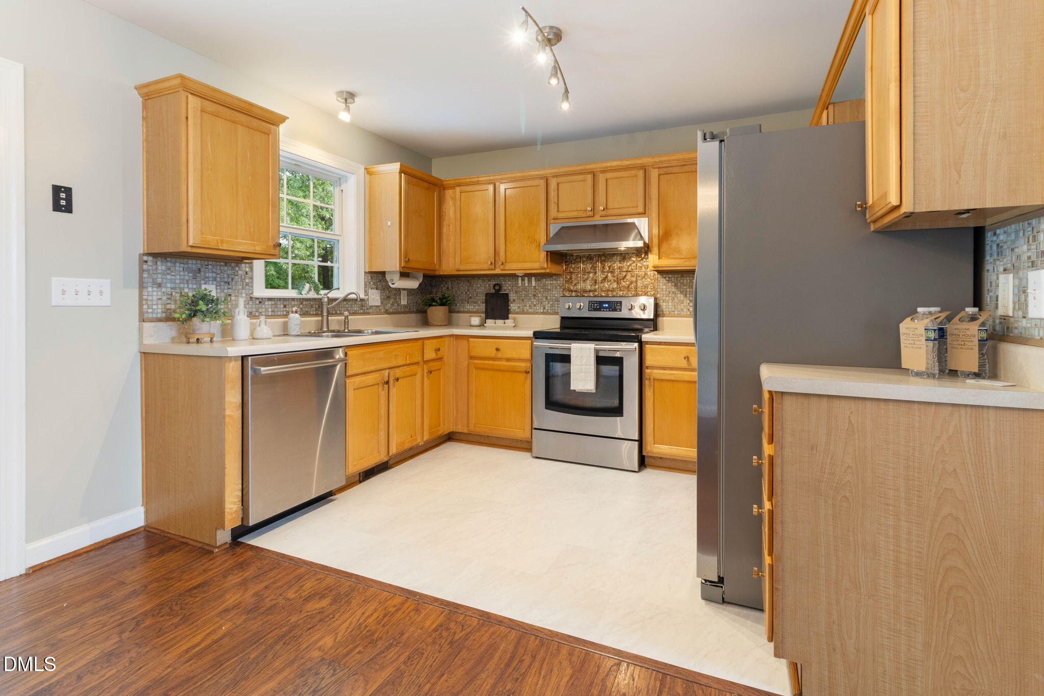 1513 Solunar Court Property Photo 14