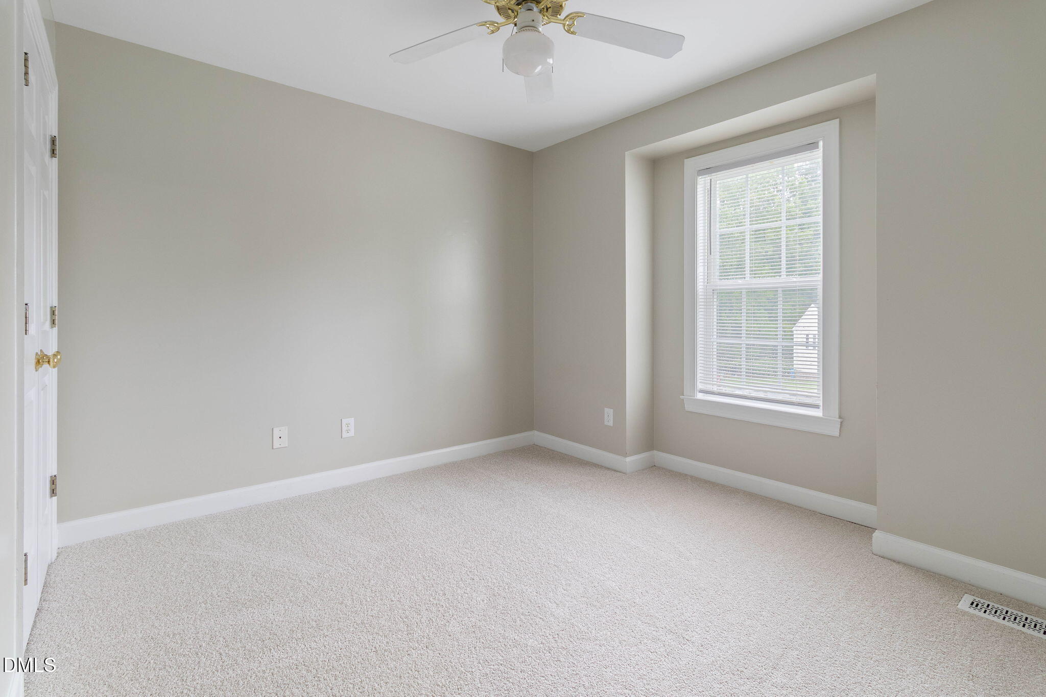 1513 Solunar Court Property Photo 25