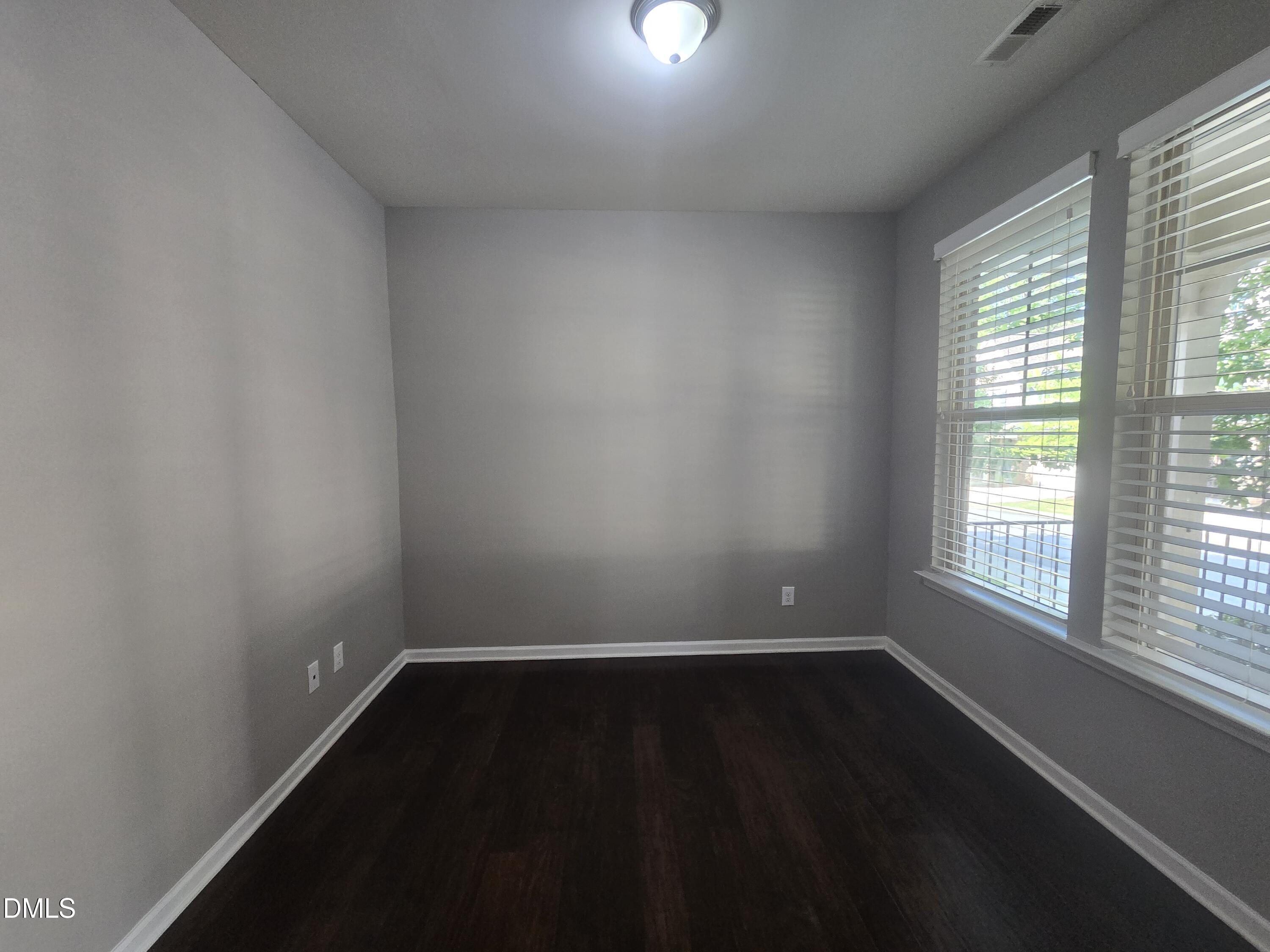 3917 Valley Side Court Property Photo 6