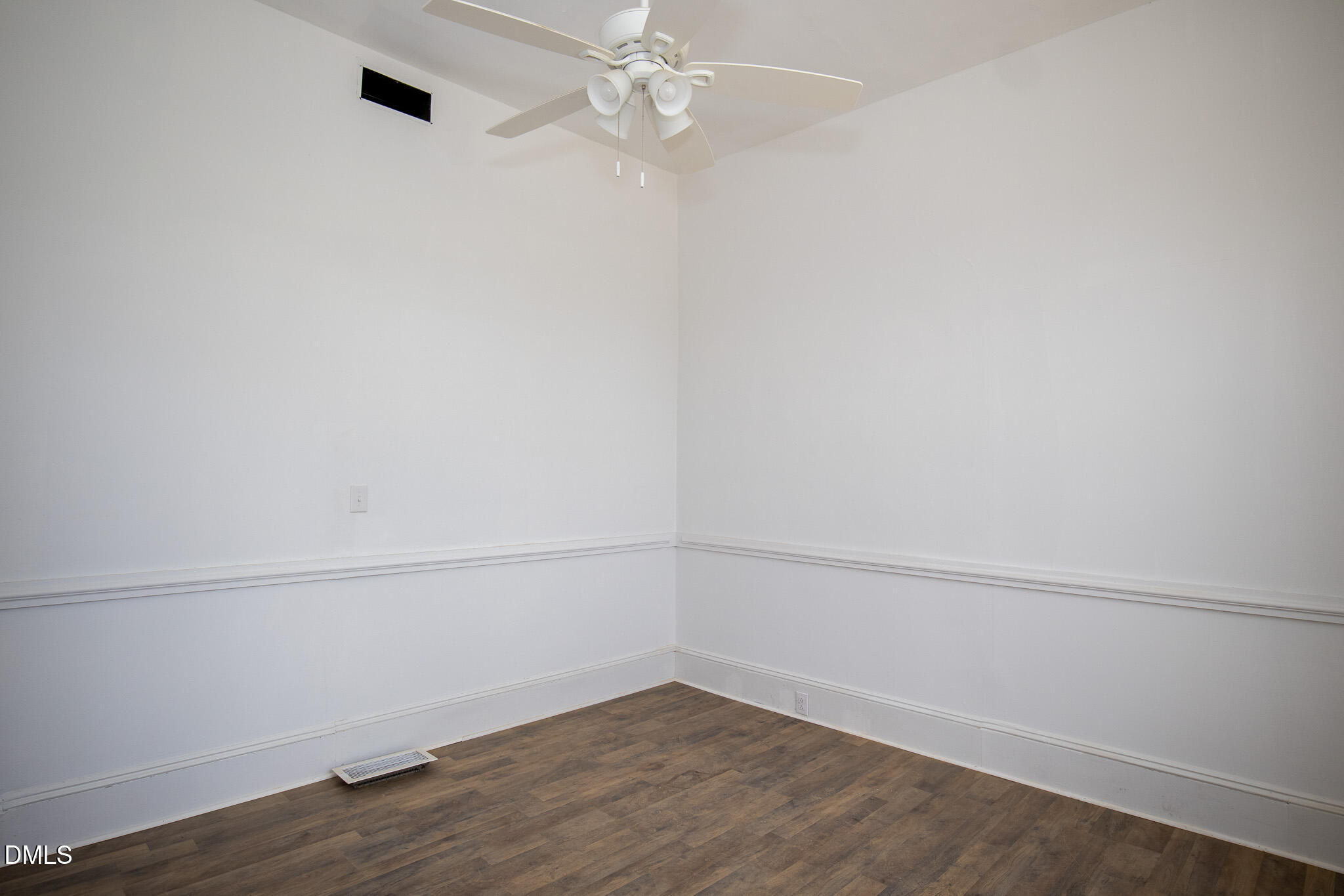 111 S Pine Street Property Photo 5