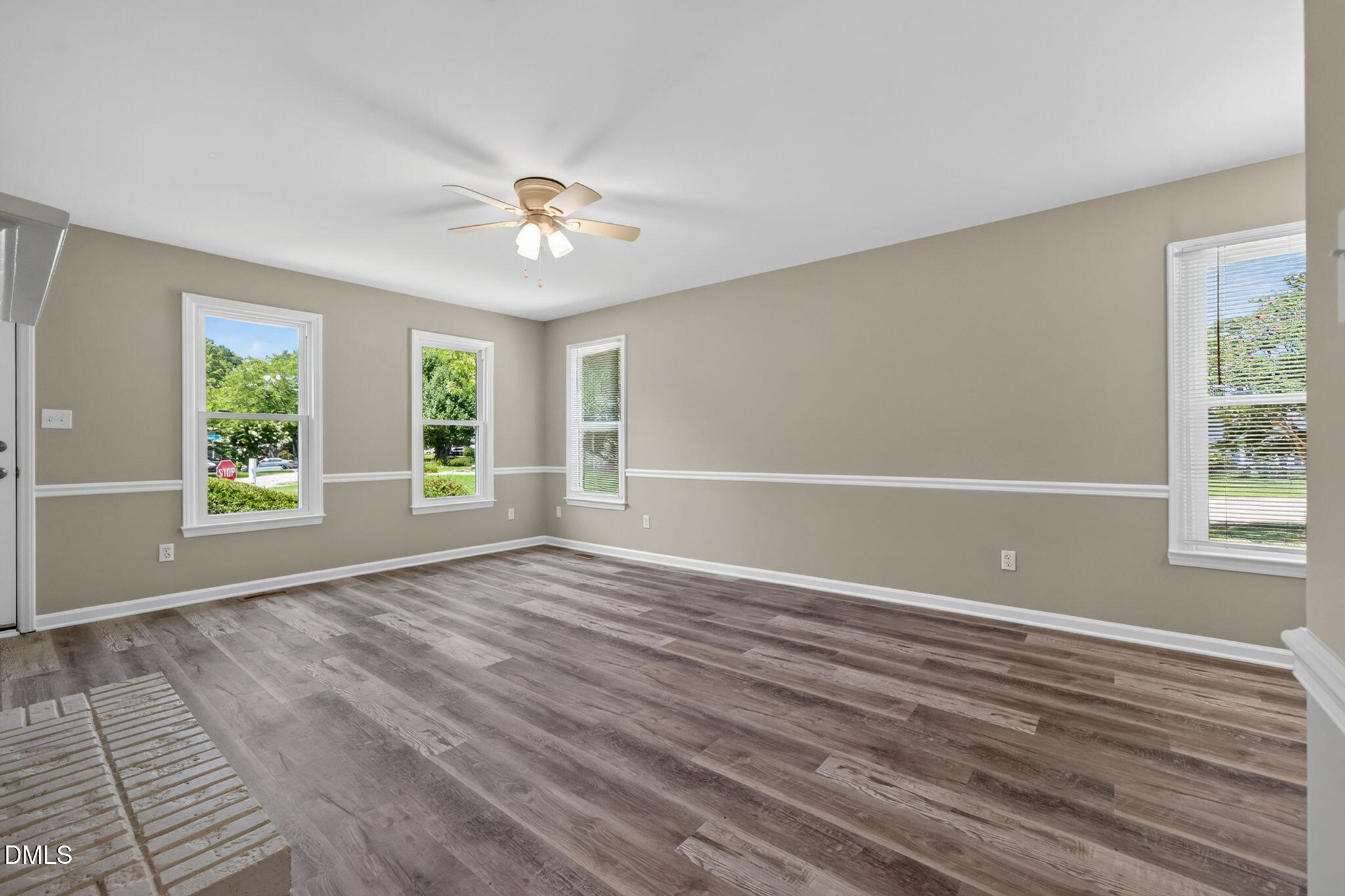 1235 Shakentown Street Property Photo 5