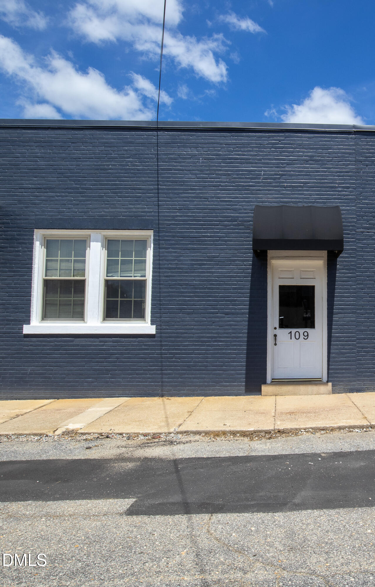 109 E Bunn Lane Property Photo 1
