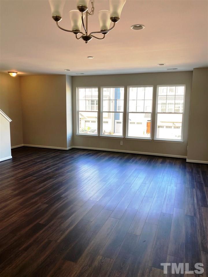 1013 Larabee Lane Property Photo 6