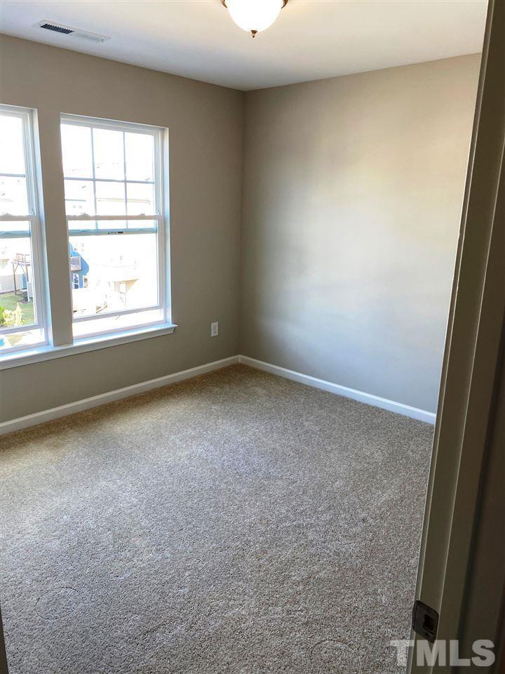 1013 Larabee Lane Property Photo 13