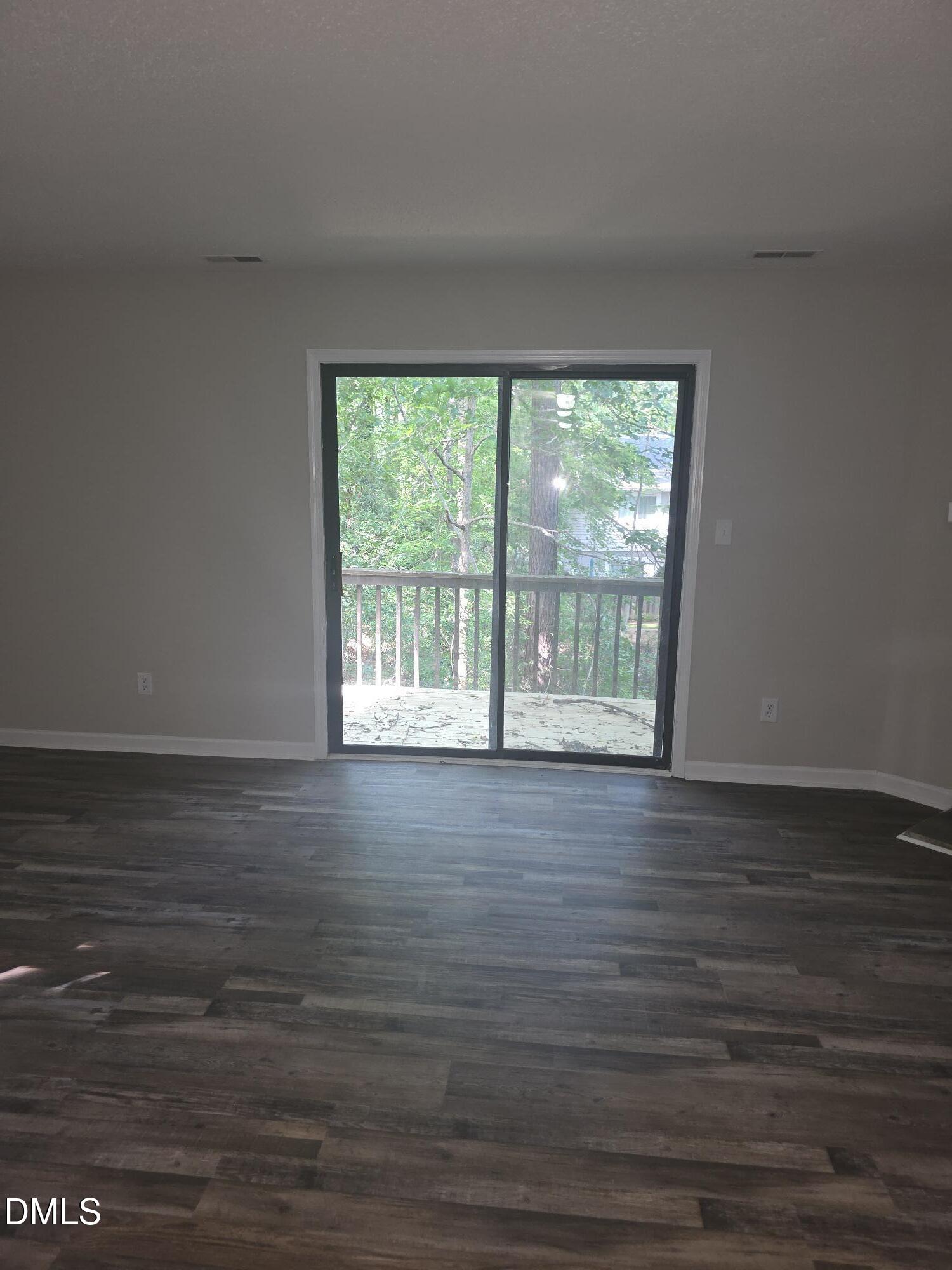 7389 Sandy Creek Drive Property Photo 17