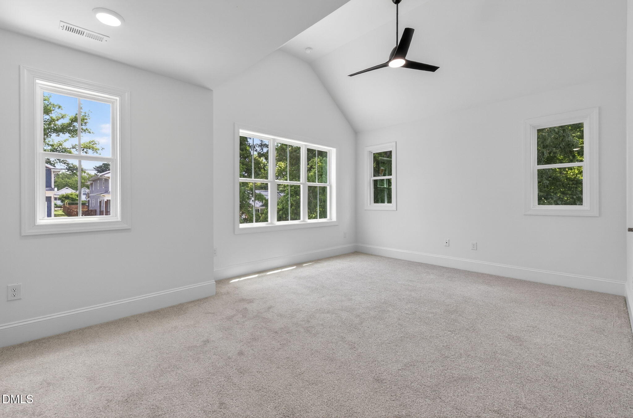 518 1/2 Heather Drive Property Photo 21