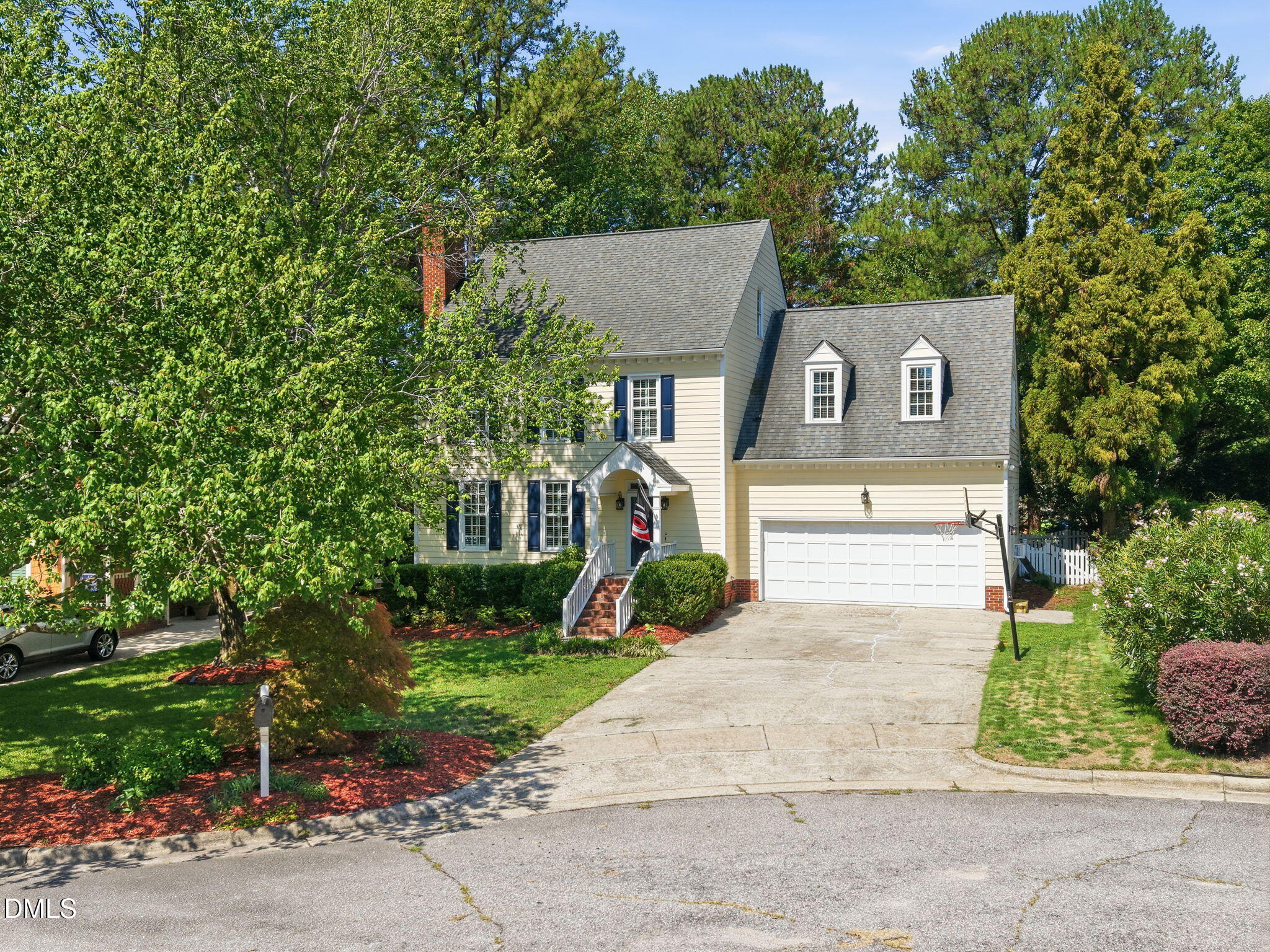 8705 Chatterleigh Circle Property Photo 2