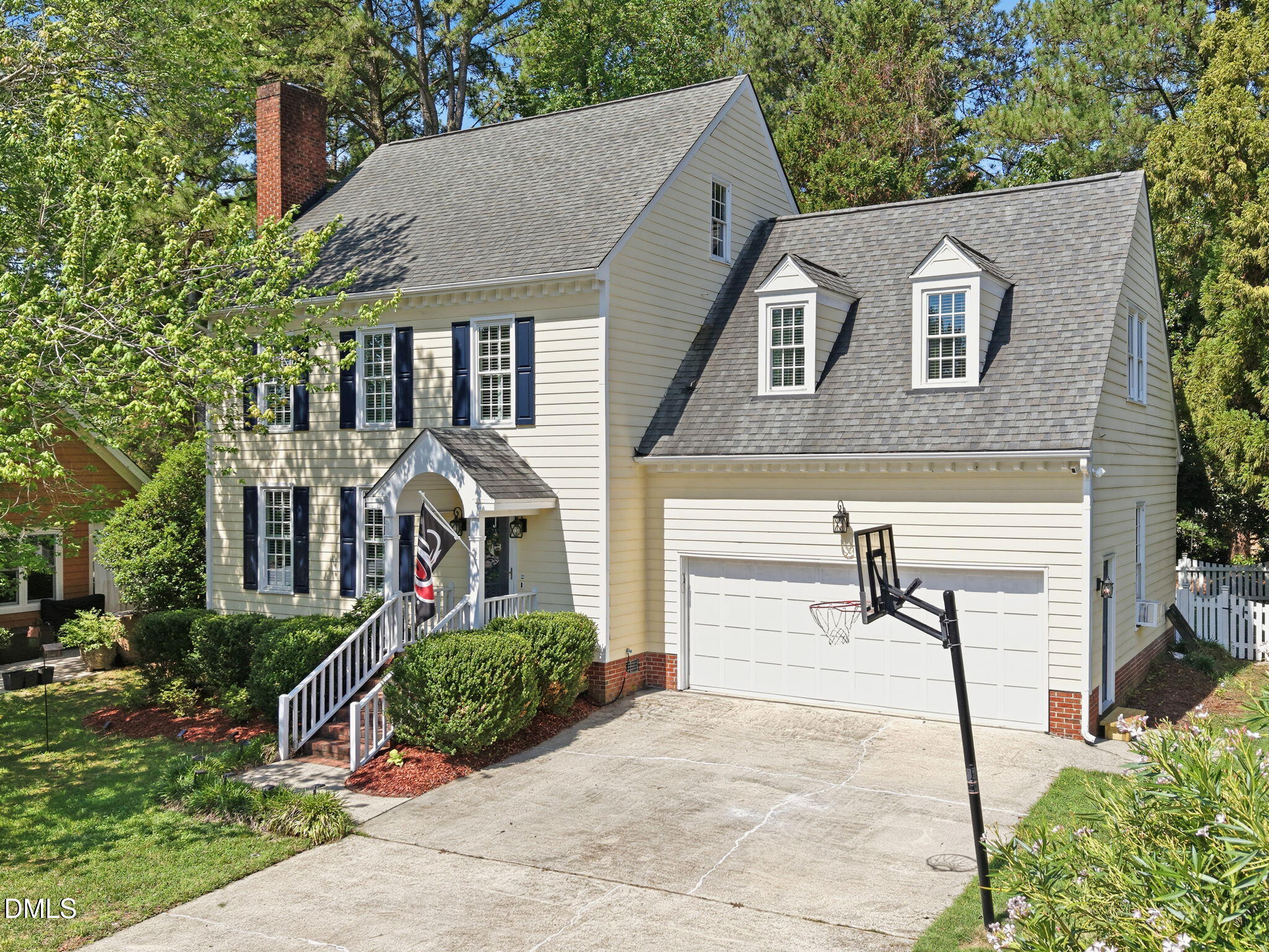 8705 Chatterleigh Circle Property Photo 3